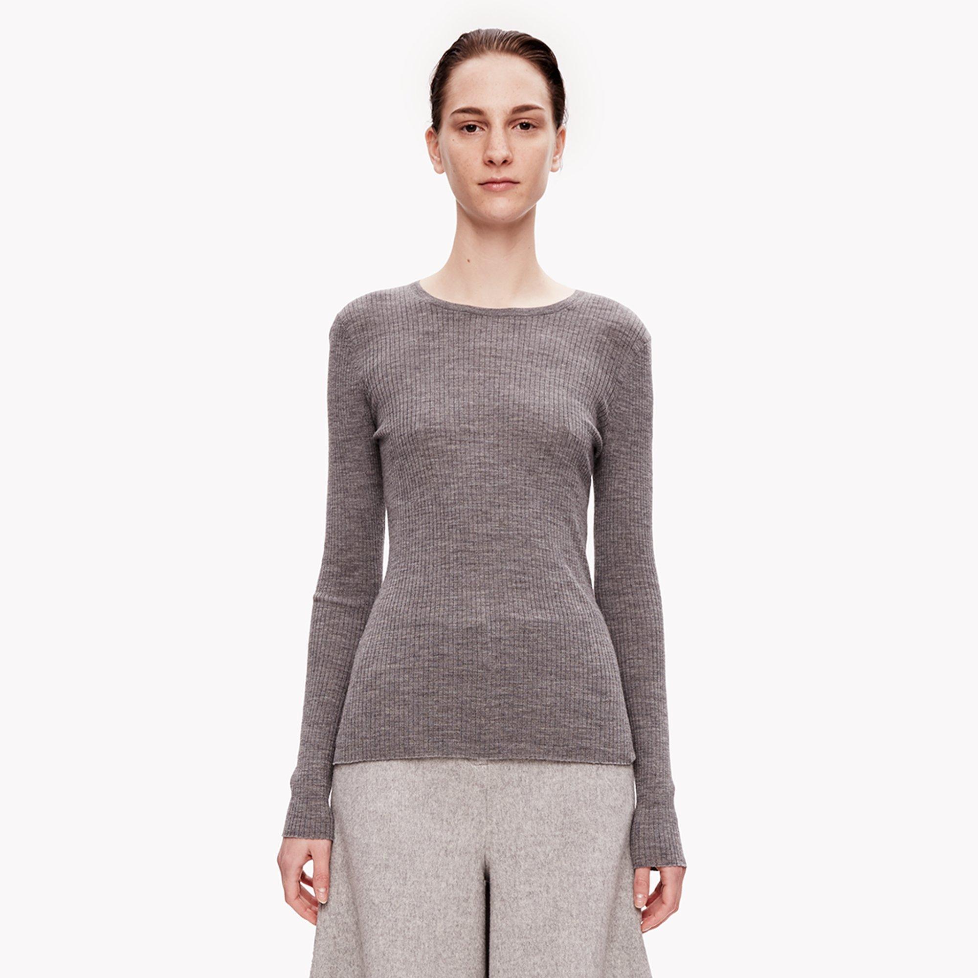 Slim-Fit Sweater in Merino Wool
