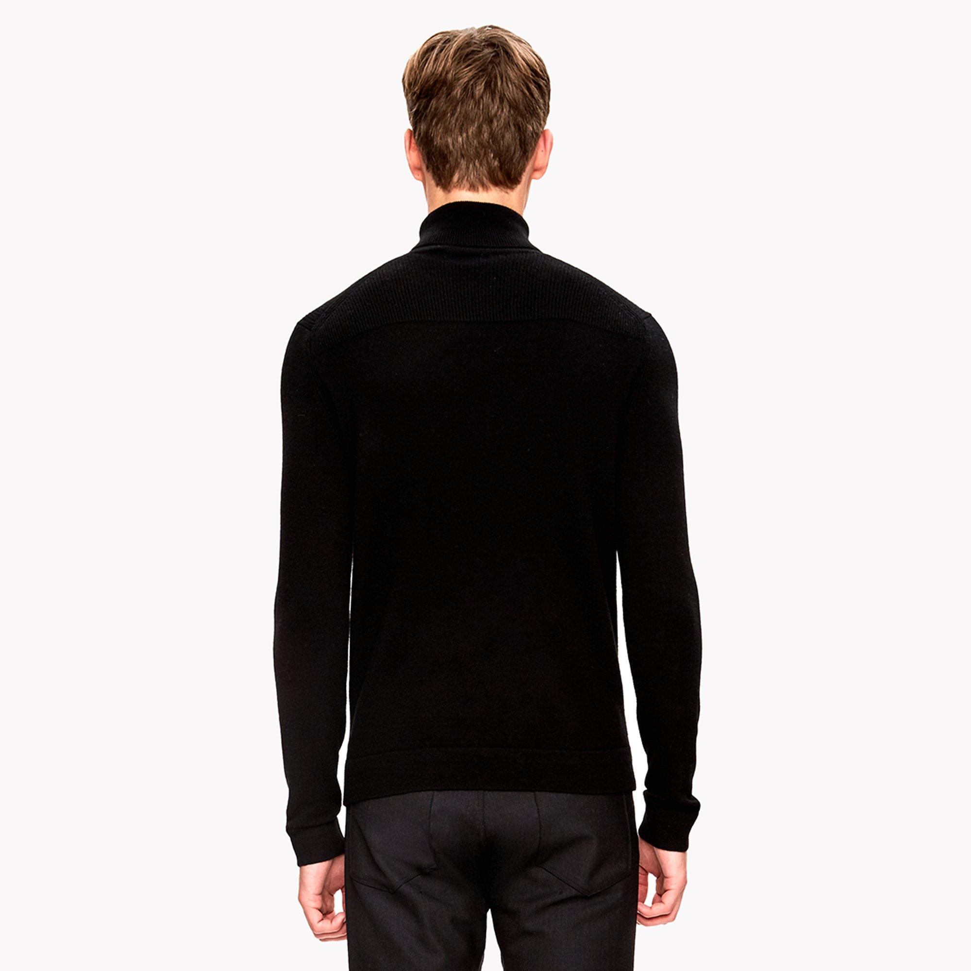 Luxe Cashmere Turtleneck