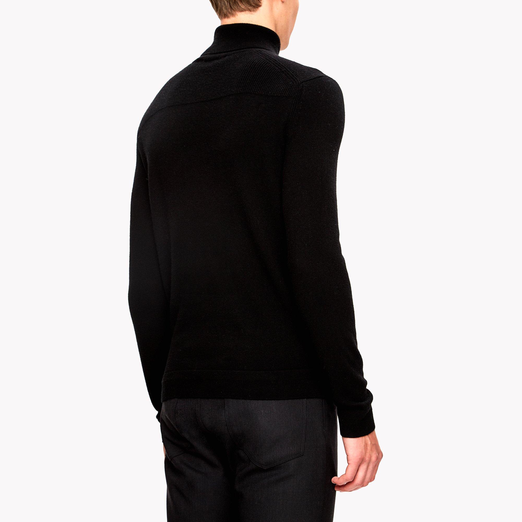 Luxe Cashmere Turtleneck