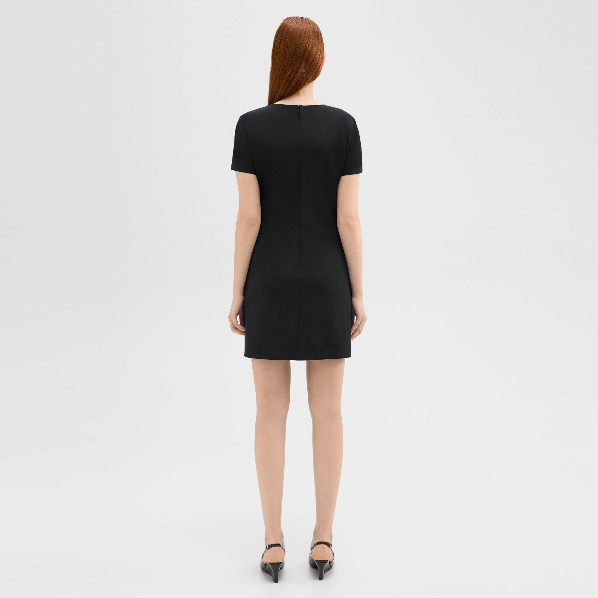 What's the difference between shift & sheath dresses?