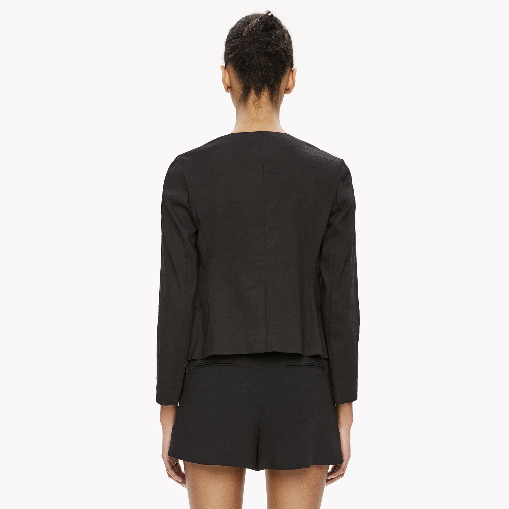 Clean Crop Blazer