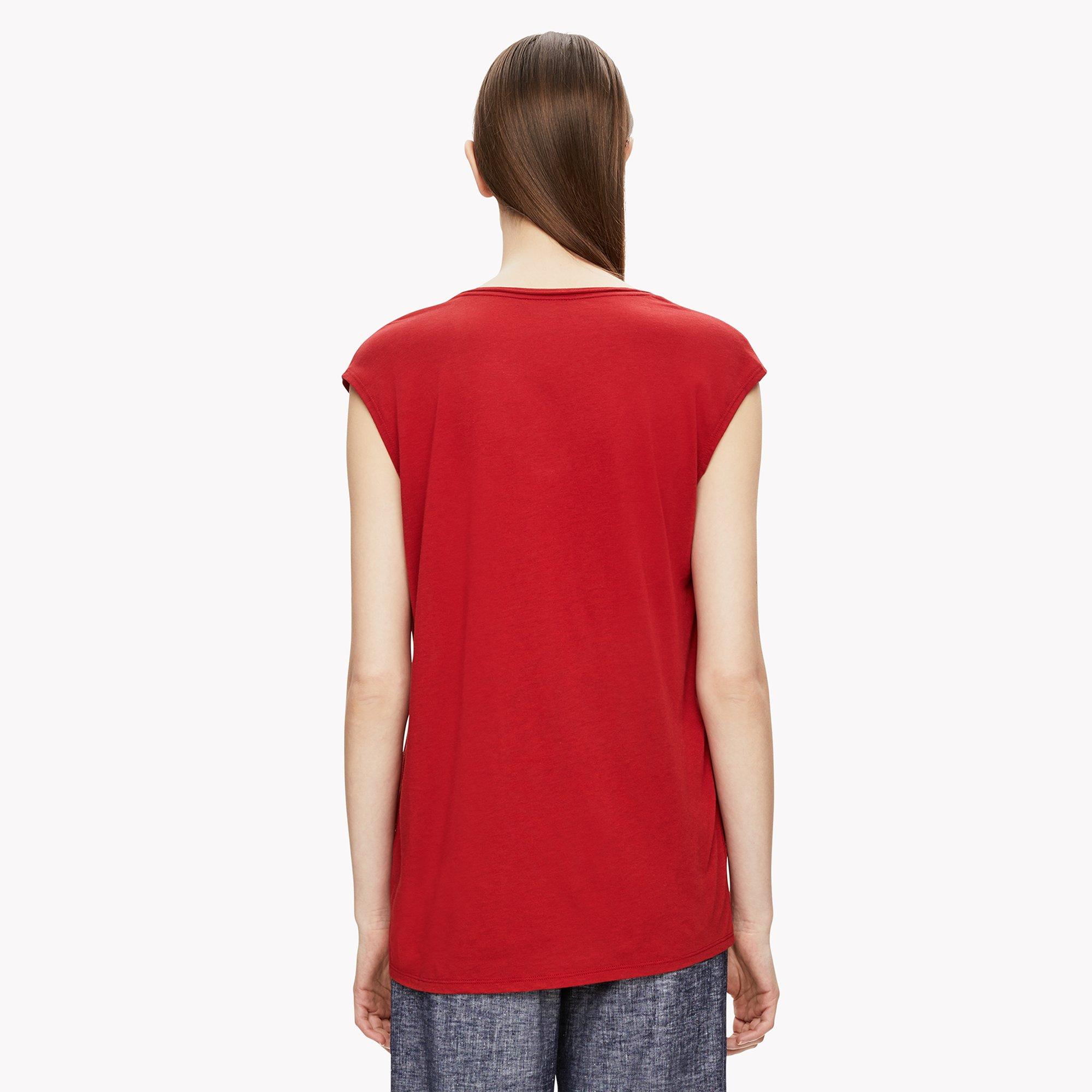 Scoop Neck Tee
