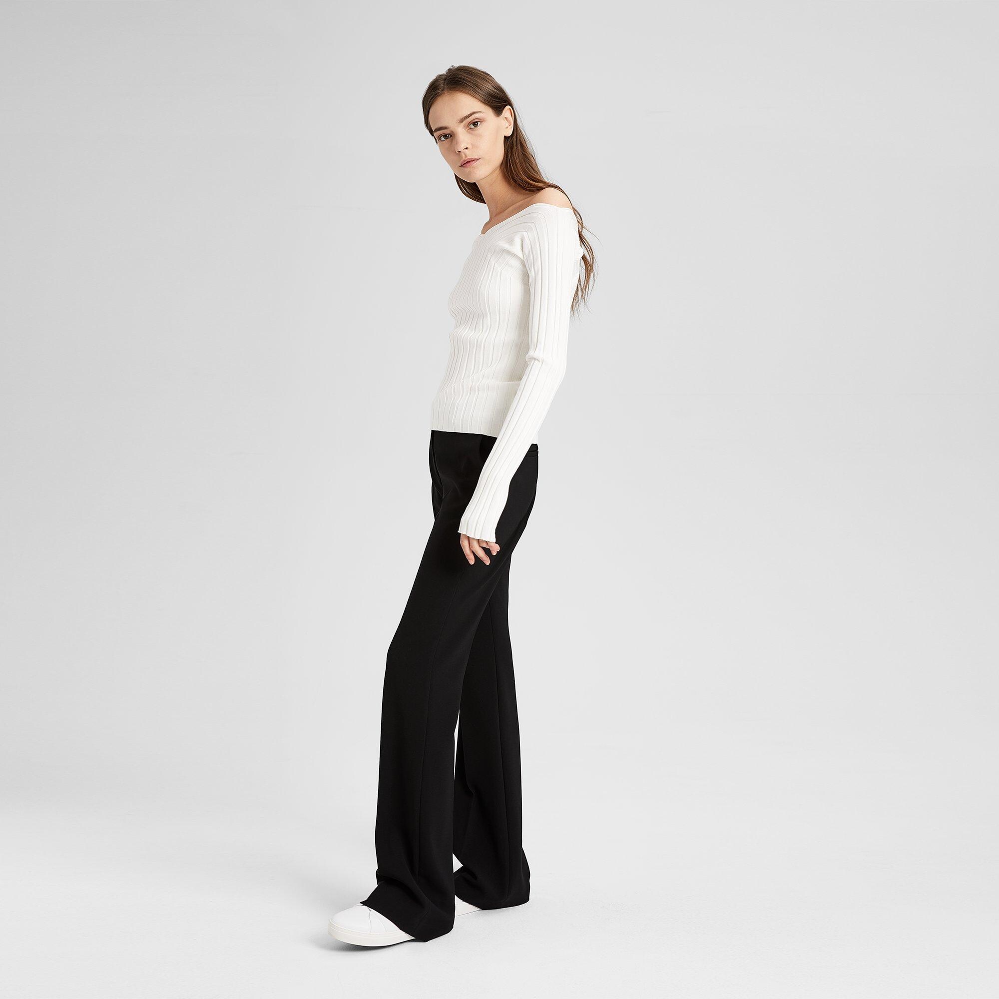 Wide V-Neck Ribbed Pullover
