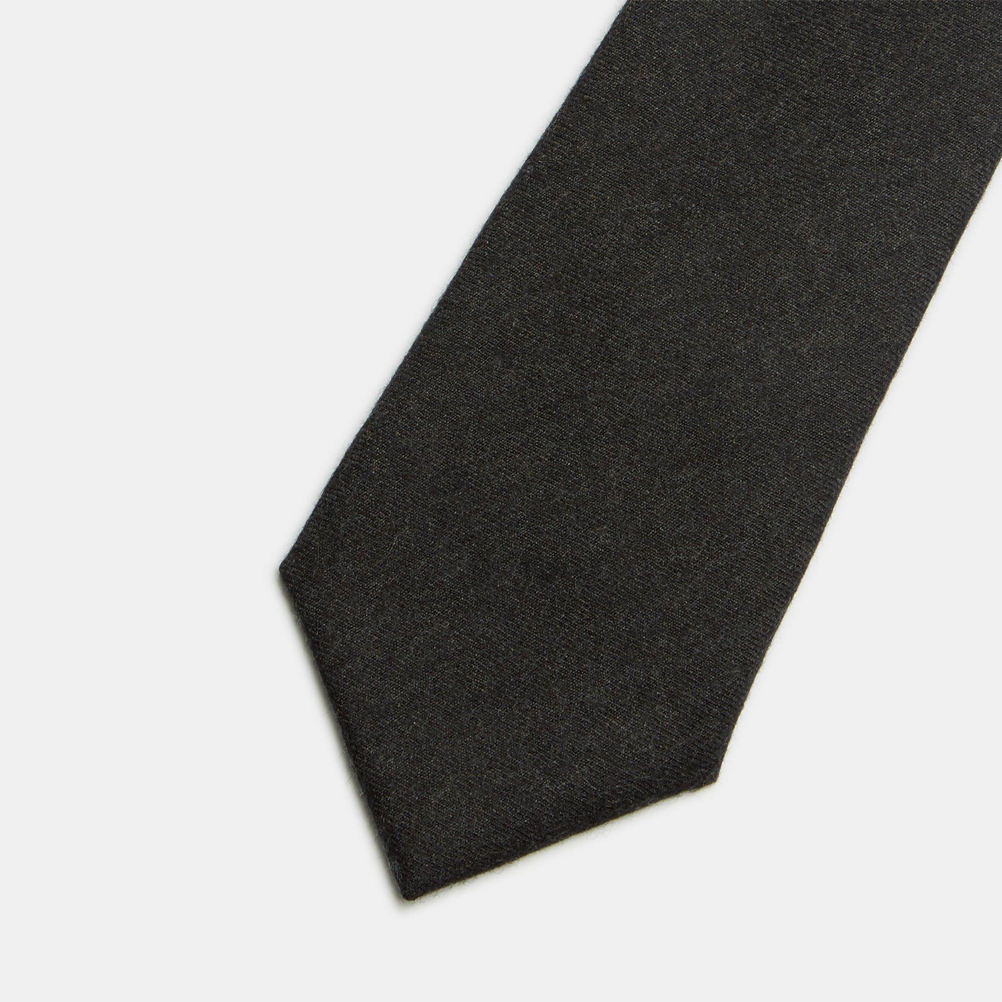 Tailored Flannel Roadster Tie