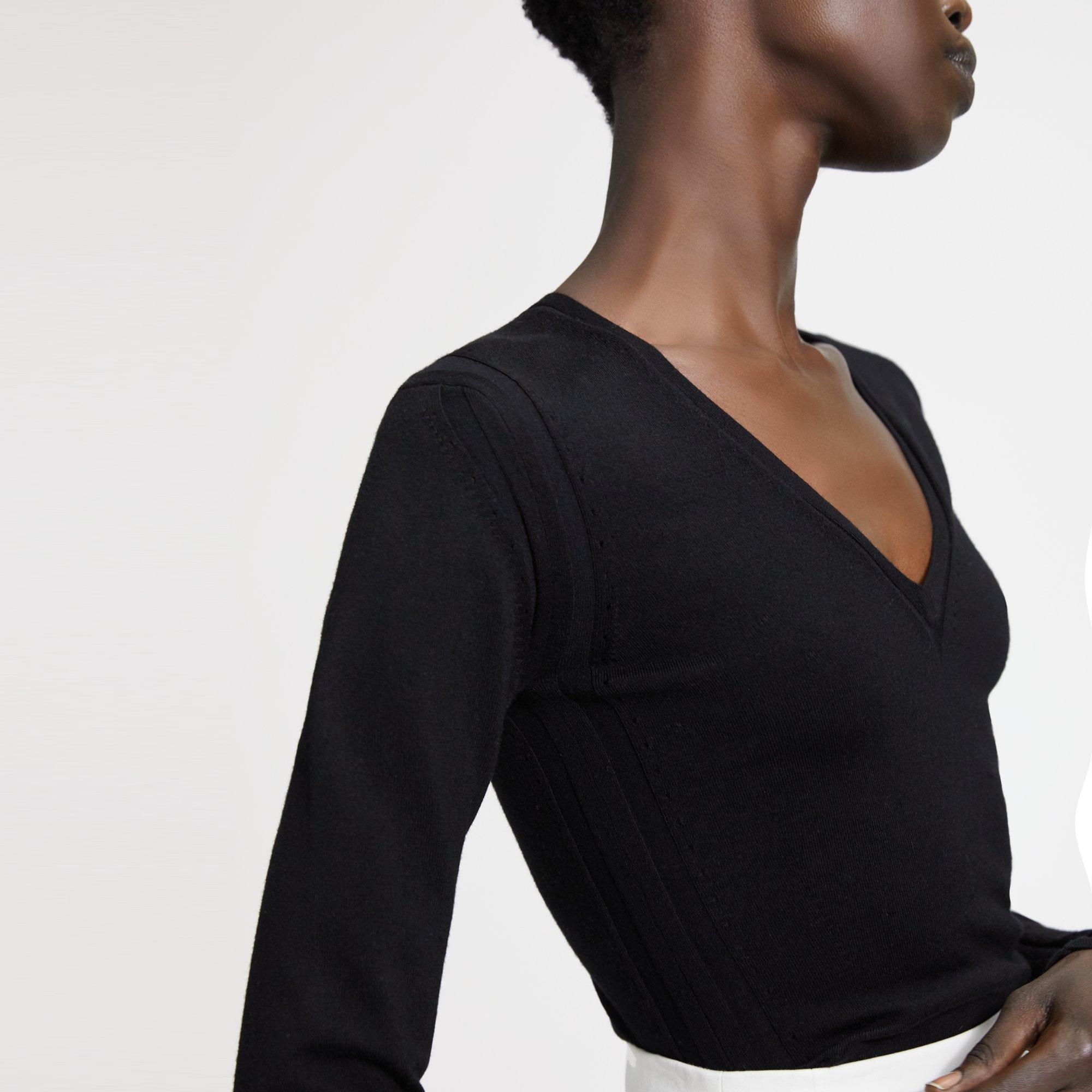 Low V-Neck Pullover