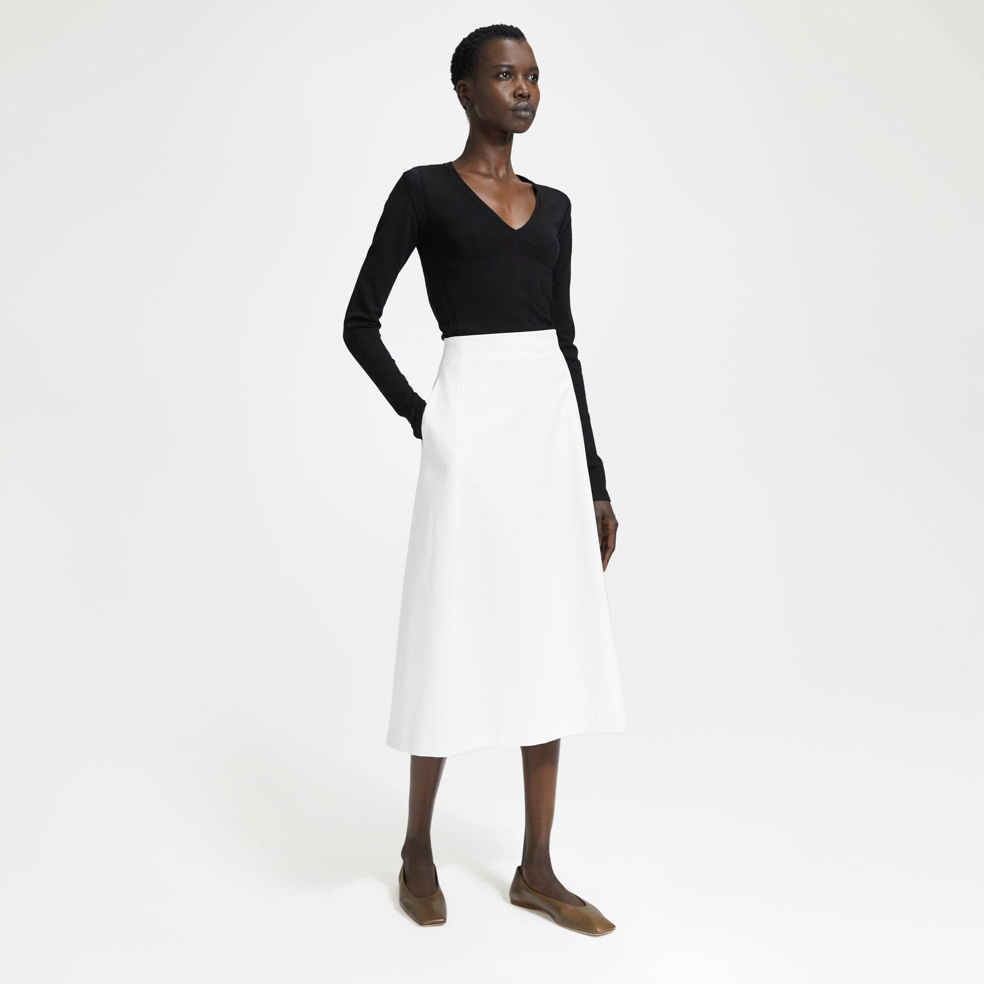 Low V-Neck Pullover