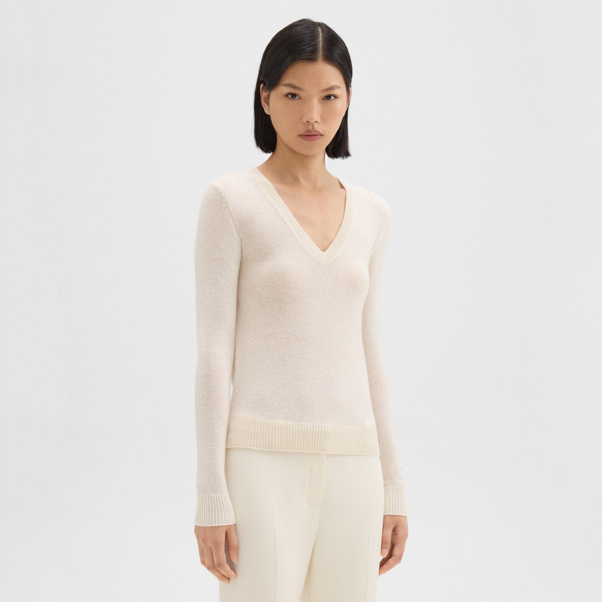 V-Neck Sweater in Feather Cashmere