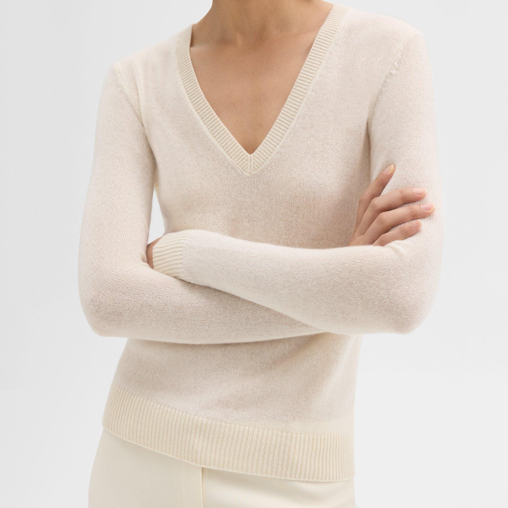 V-Neck Sweater in Feather Cashmere