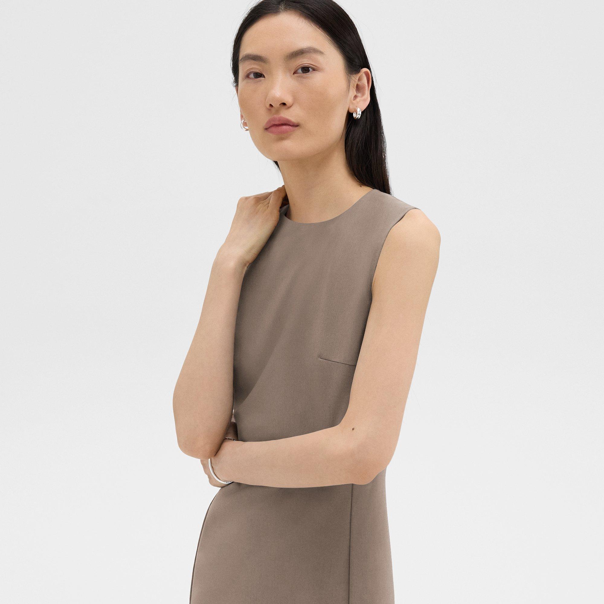 Sleeveless Fitted Dress in Good Wool