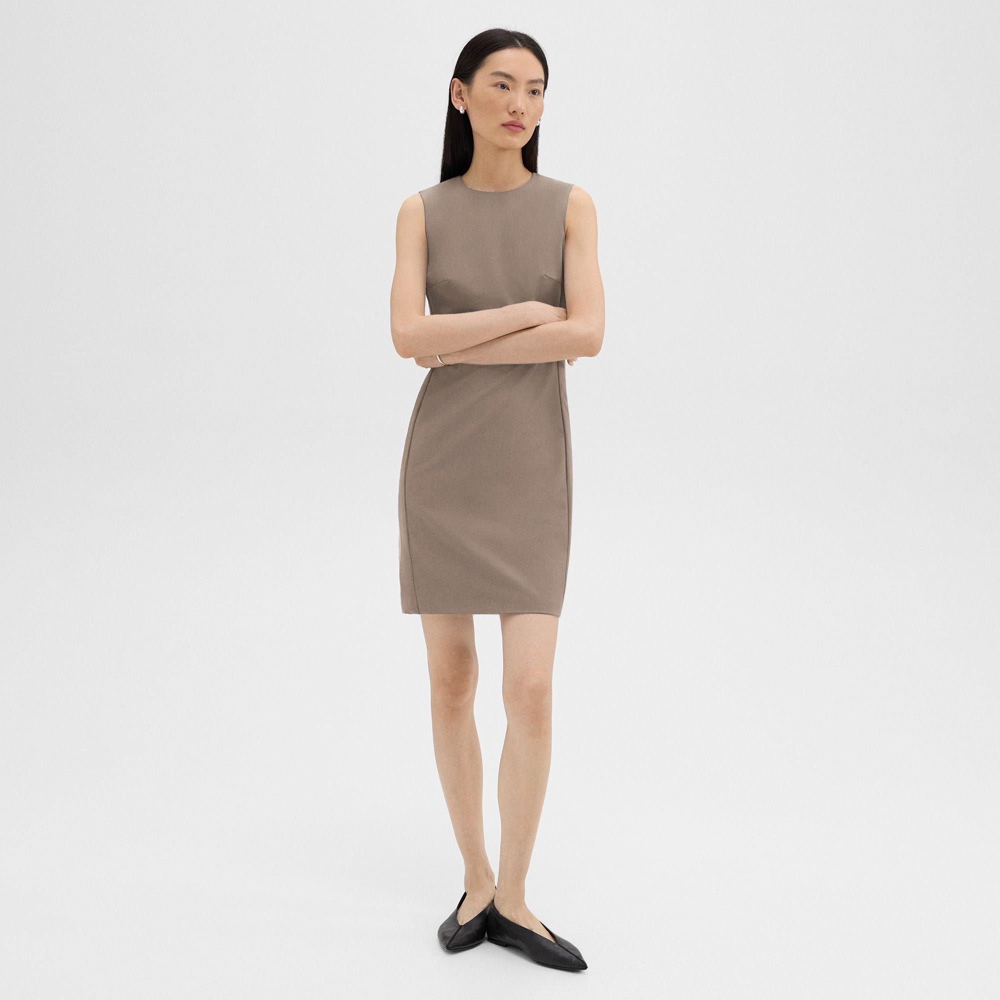 Sleeveless Fitted Dress in Good Wool