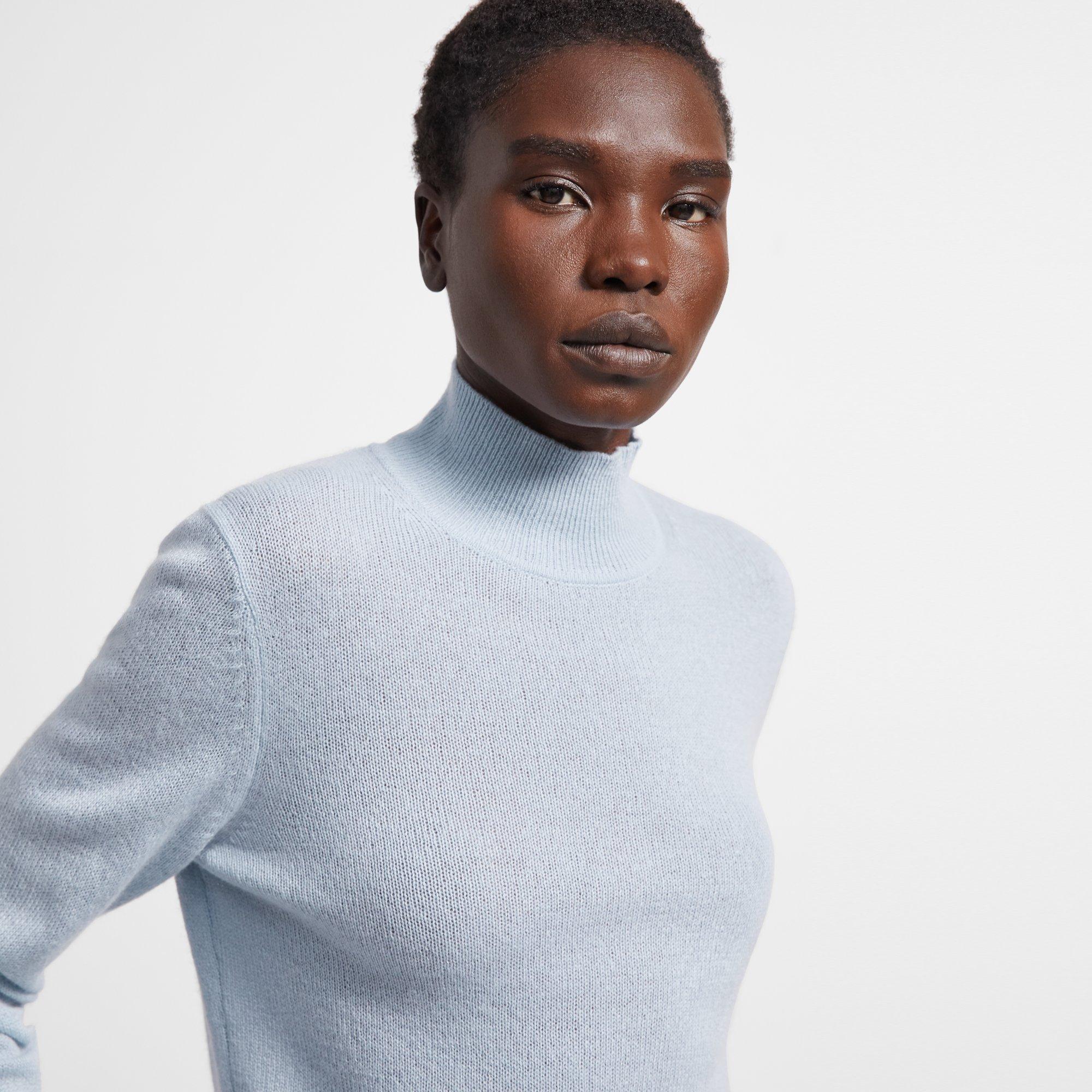Basic Turtleneck Sweater in Feather Cashmere