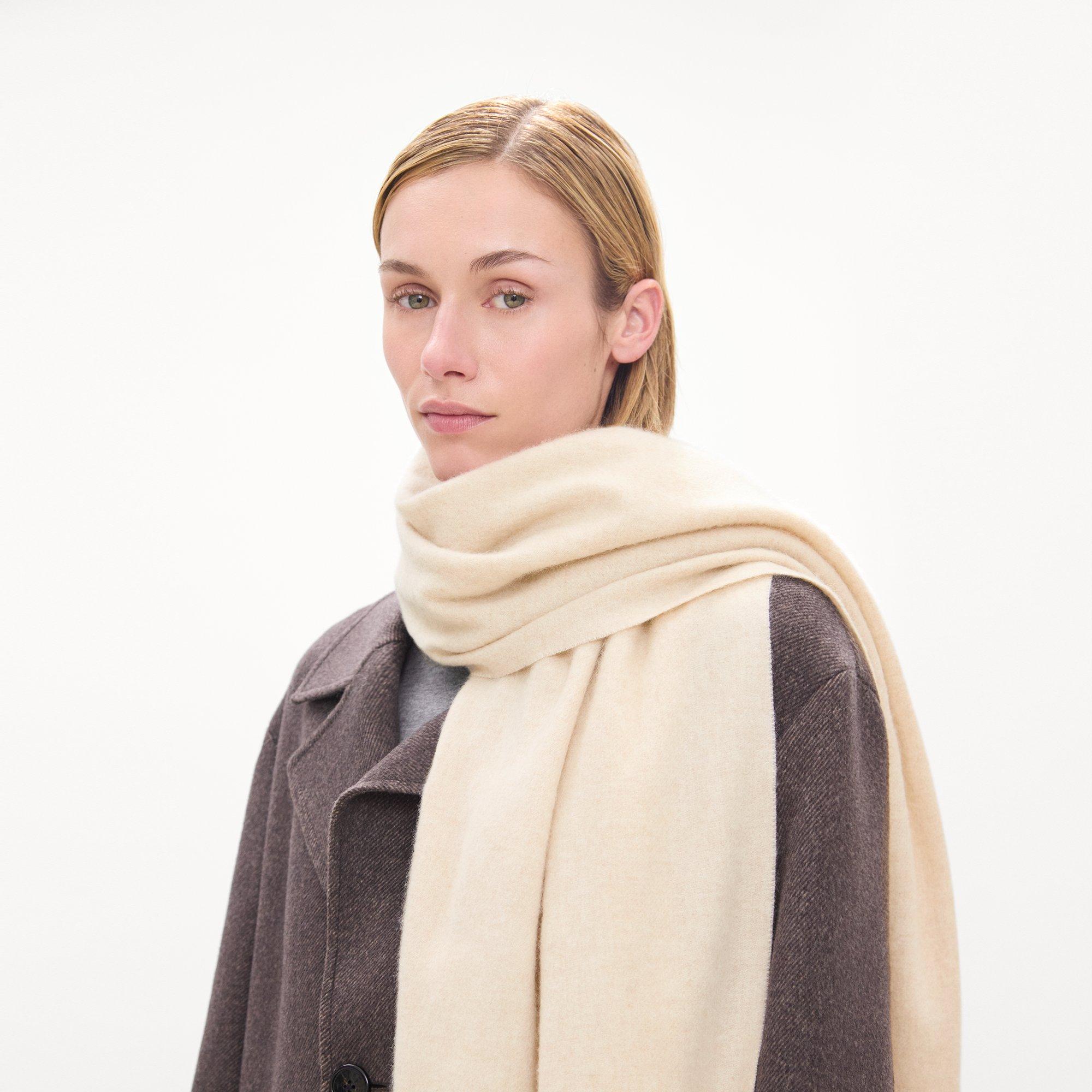 Classic Scarf in Cashmere