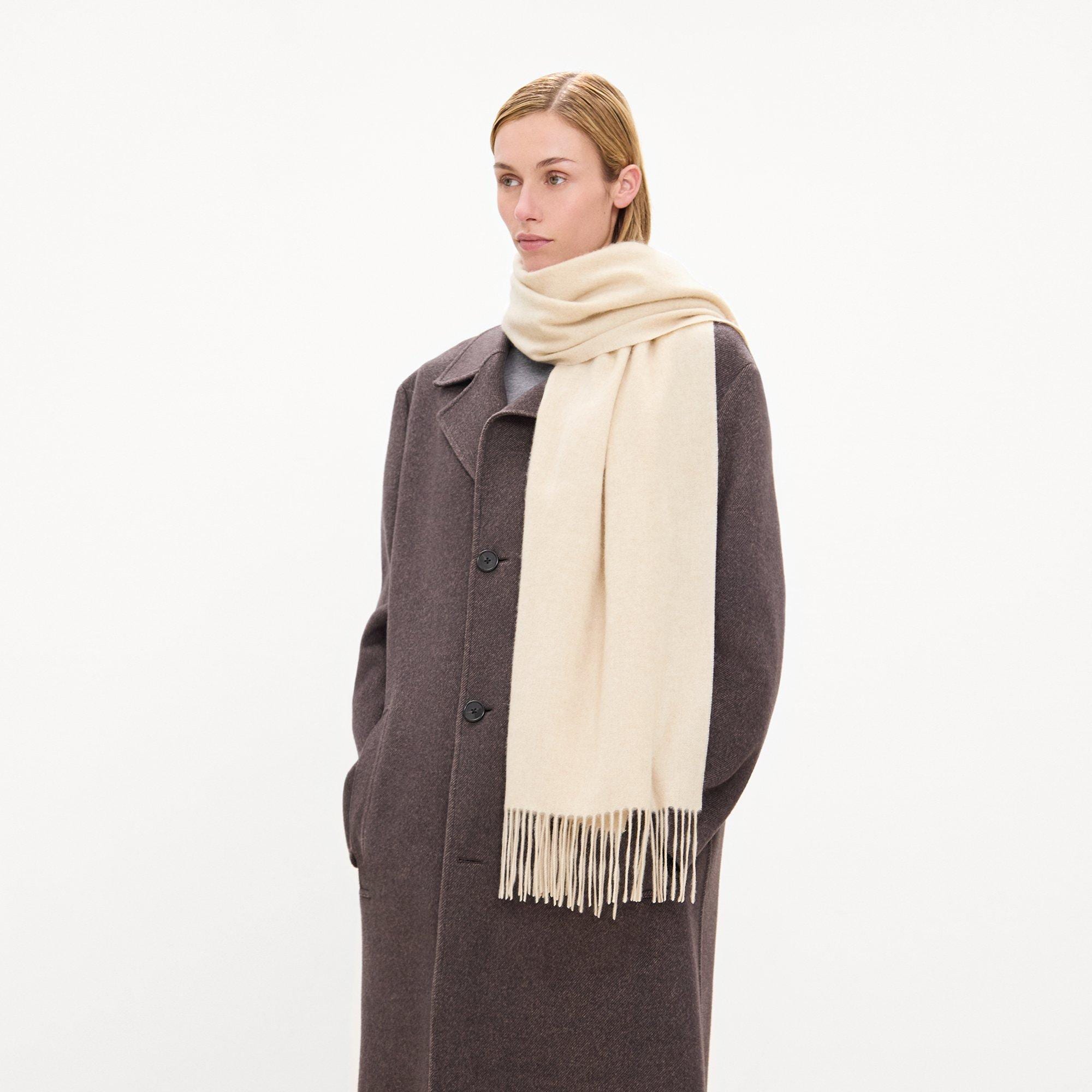 Classic Scarf in Cashmere