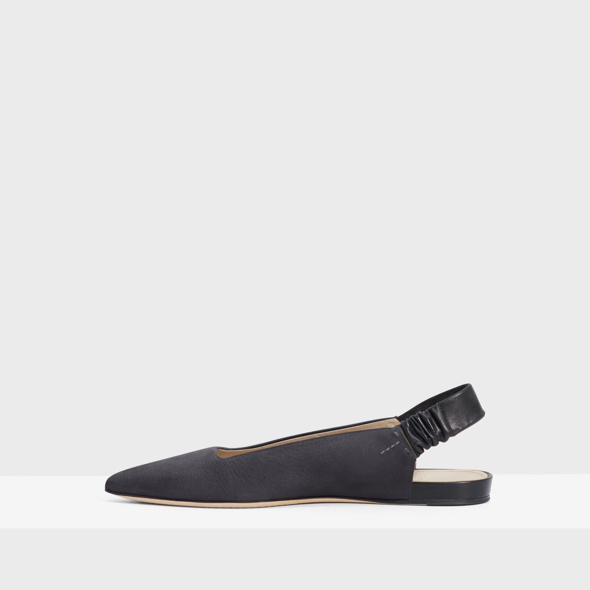 Flache Wedges aus Leder