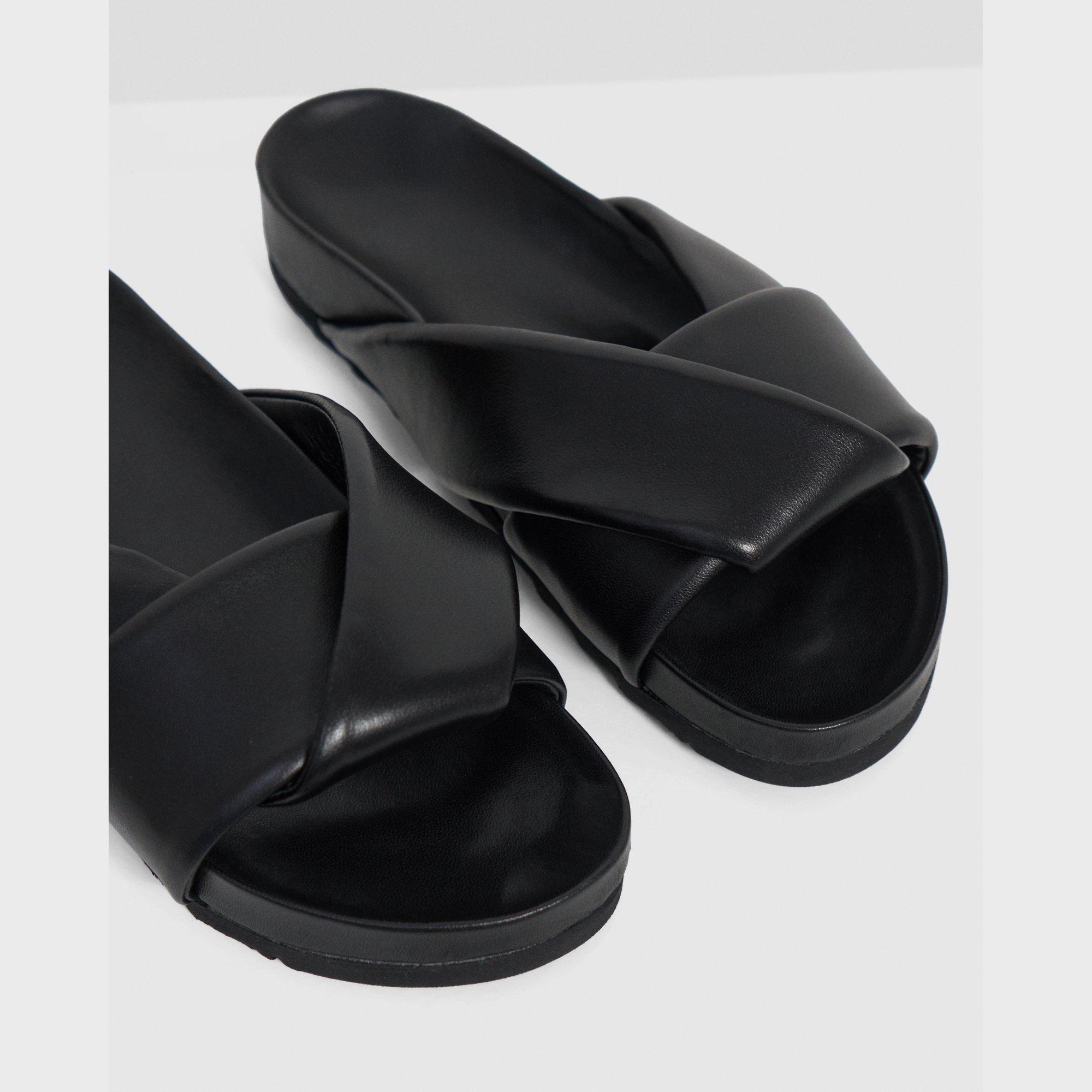 slides leather