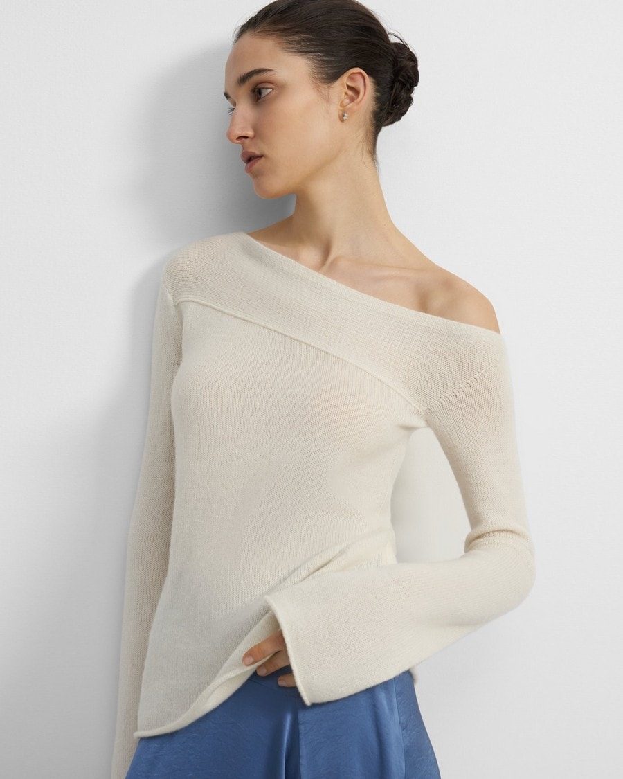 Asymmetrical Pullover in Cashmere