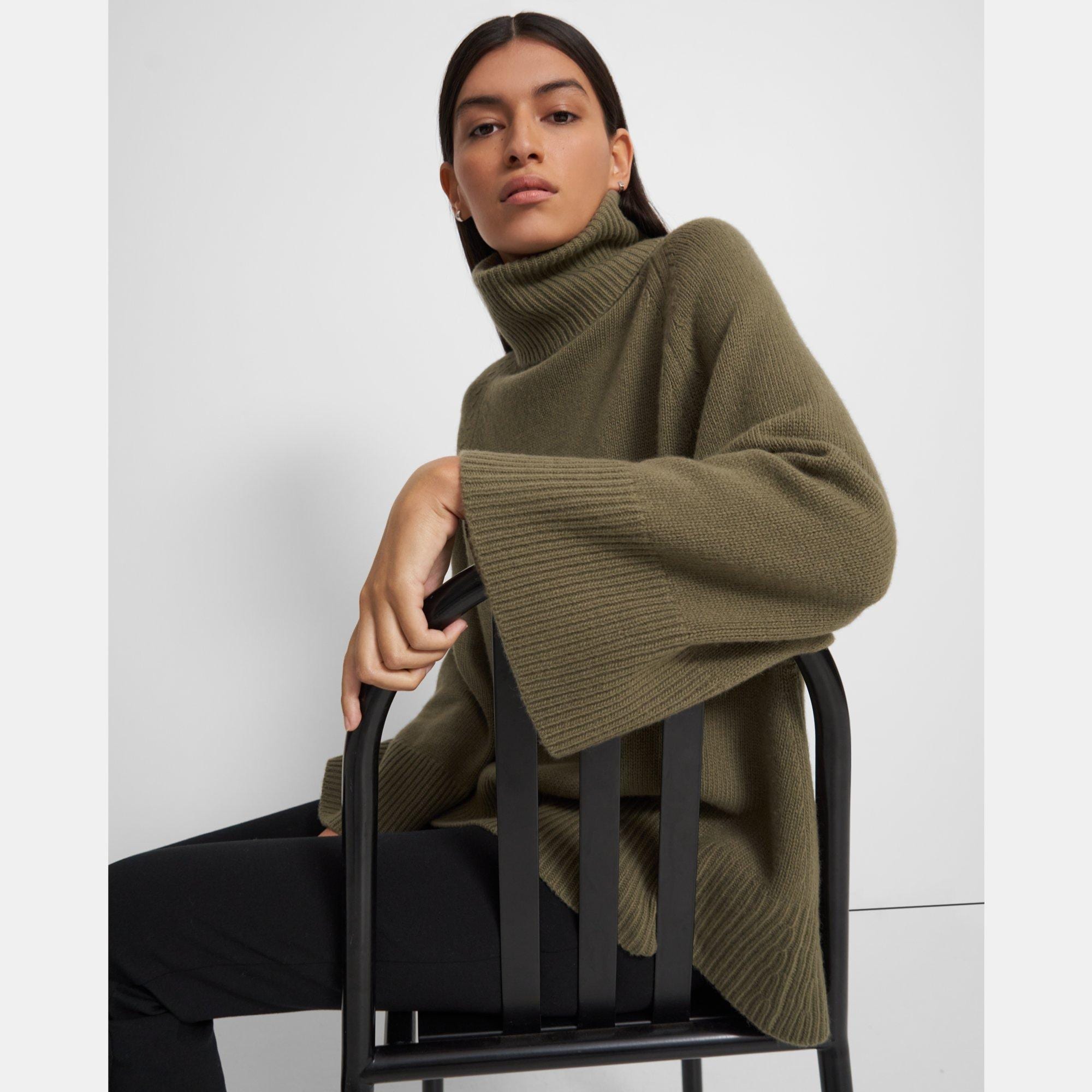 Wide-Sleeve Turtleneck in Wool-Cashmere