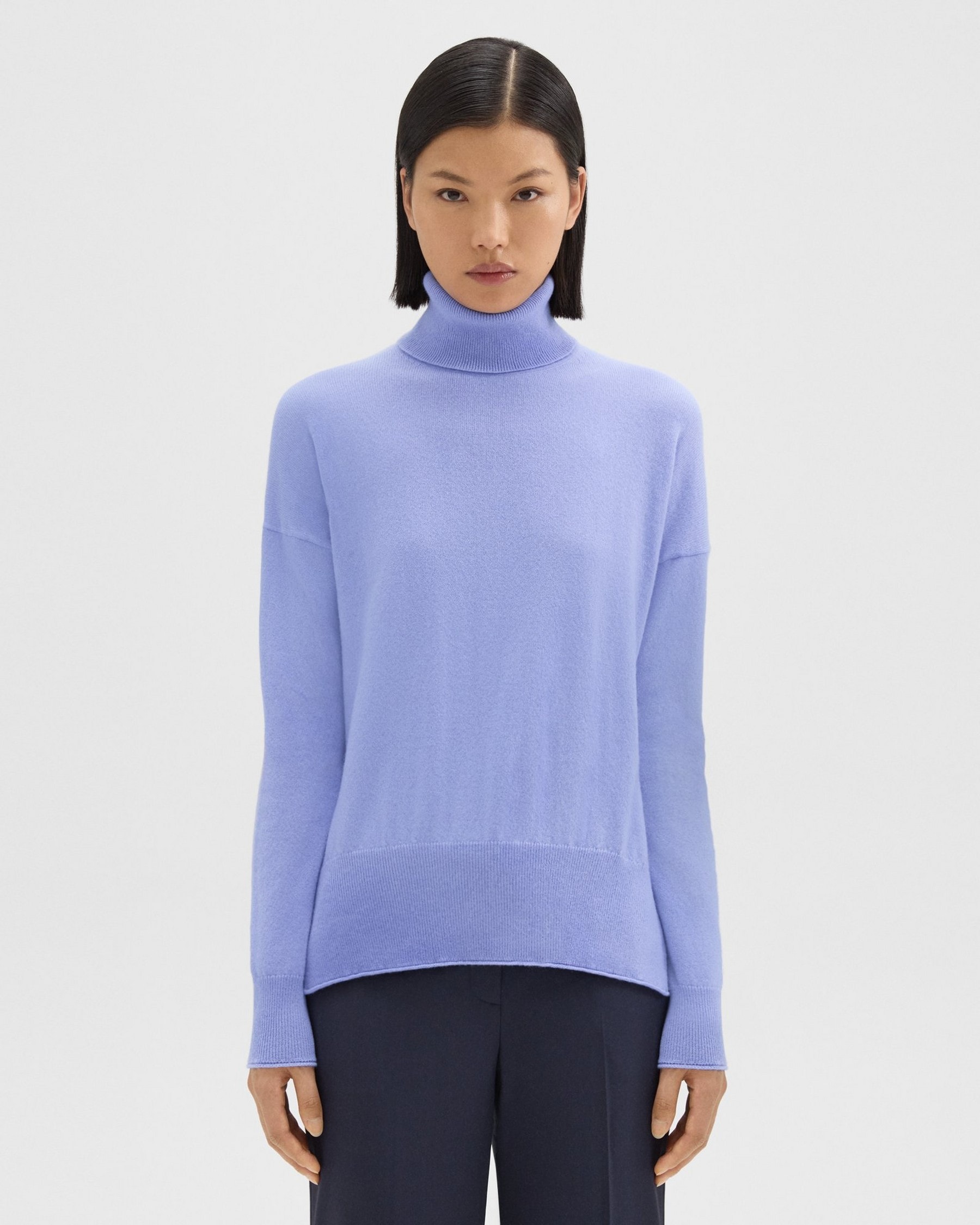 Theory Karenia Turtleneck Sweater in Cashmere