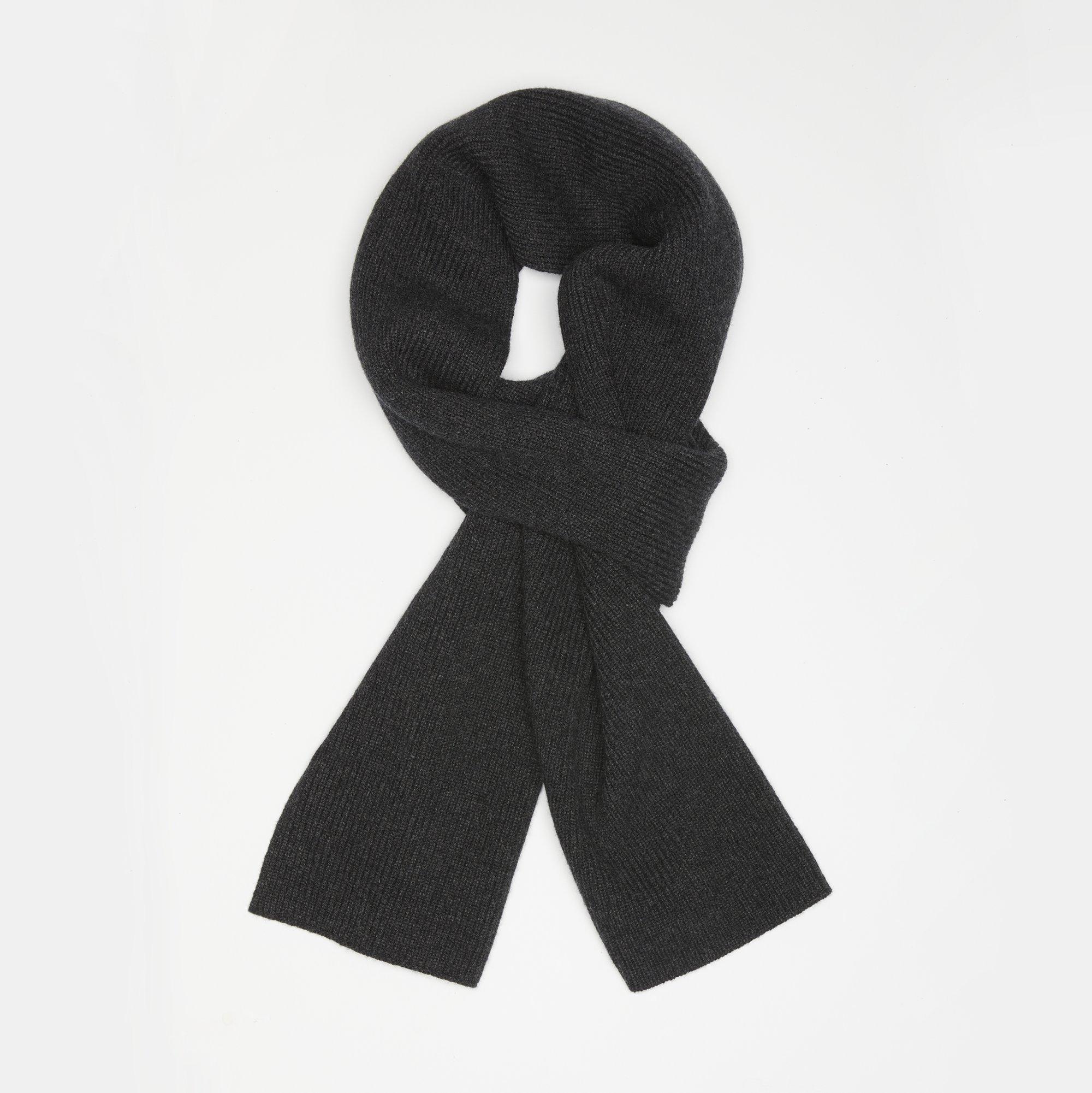 Camden Scarf in Ribbed Cashmere