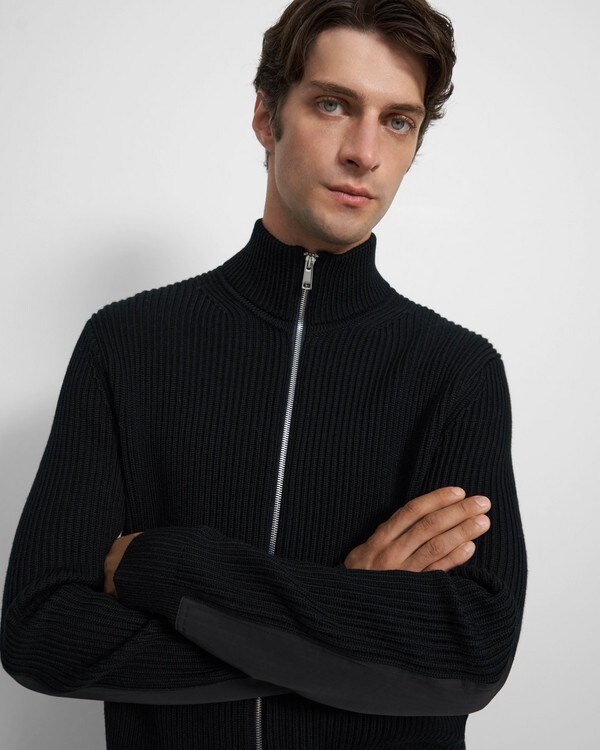 Full-Zip Sweater in Hydrophobic Merino Wool