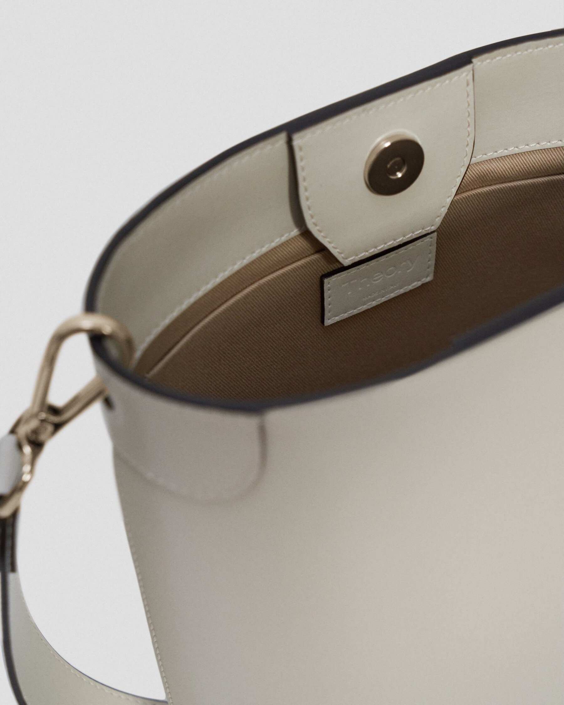 Small Bucket Bag in Leather