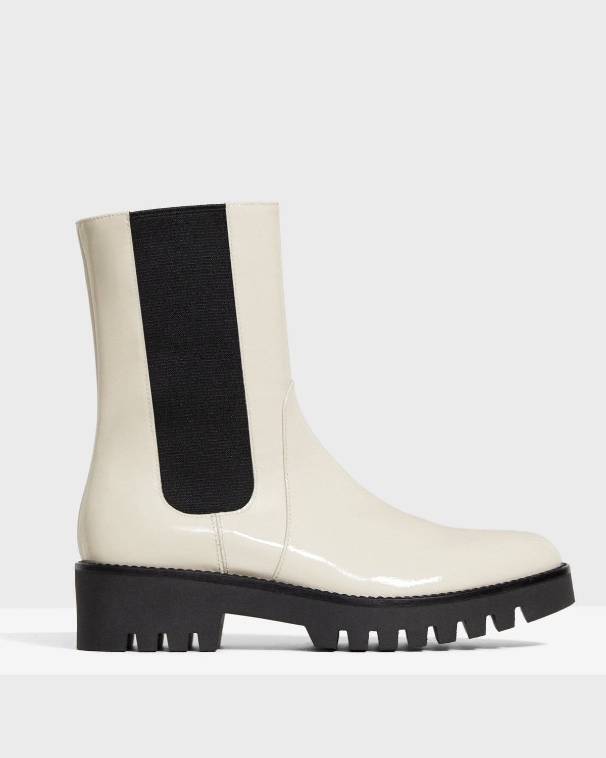 Chelsea Boot in Patent Leather