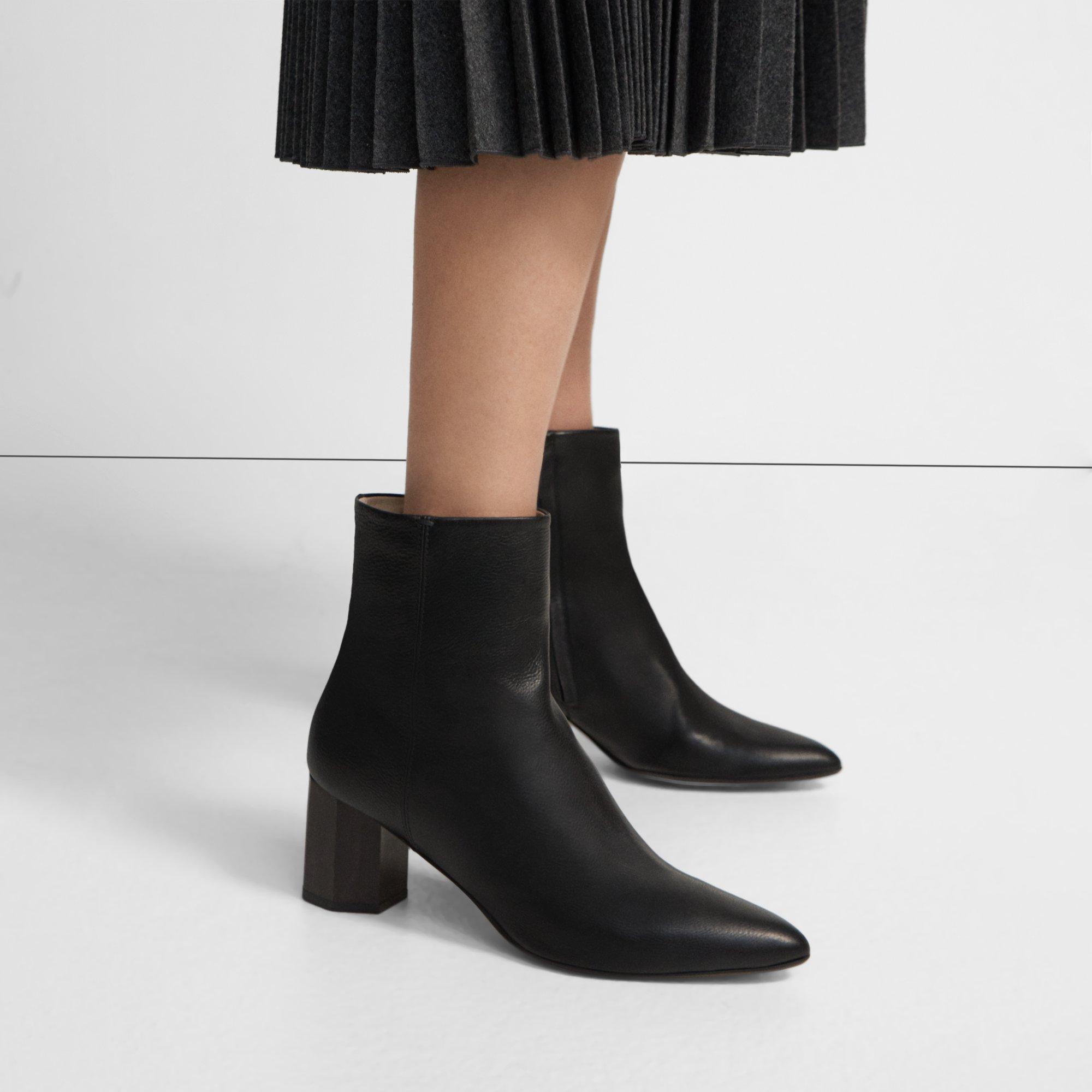 Hexa Bootie in Leather
