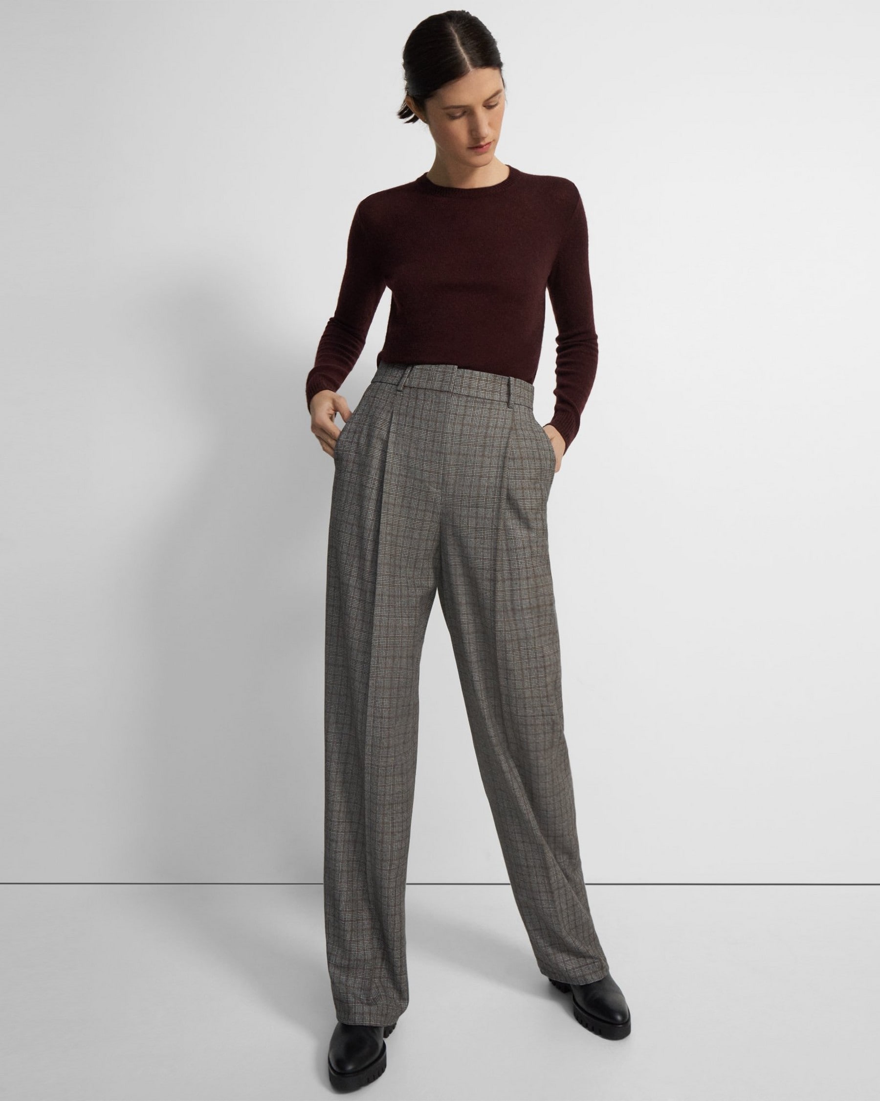 Theory Pleated Wide-Leg Pant in Wool Flannel