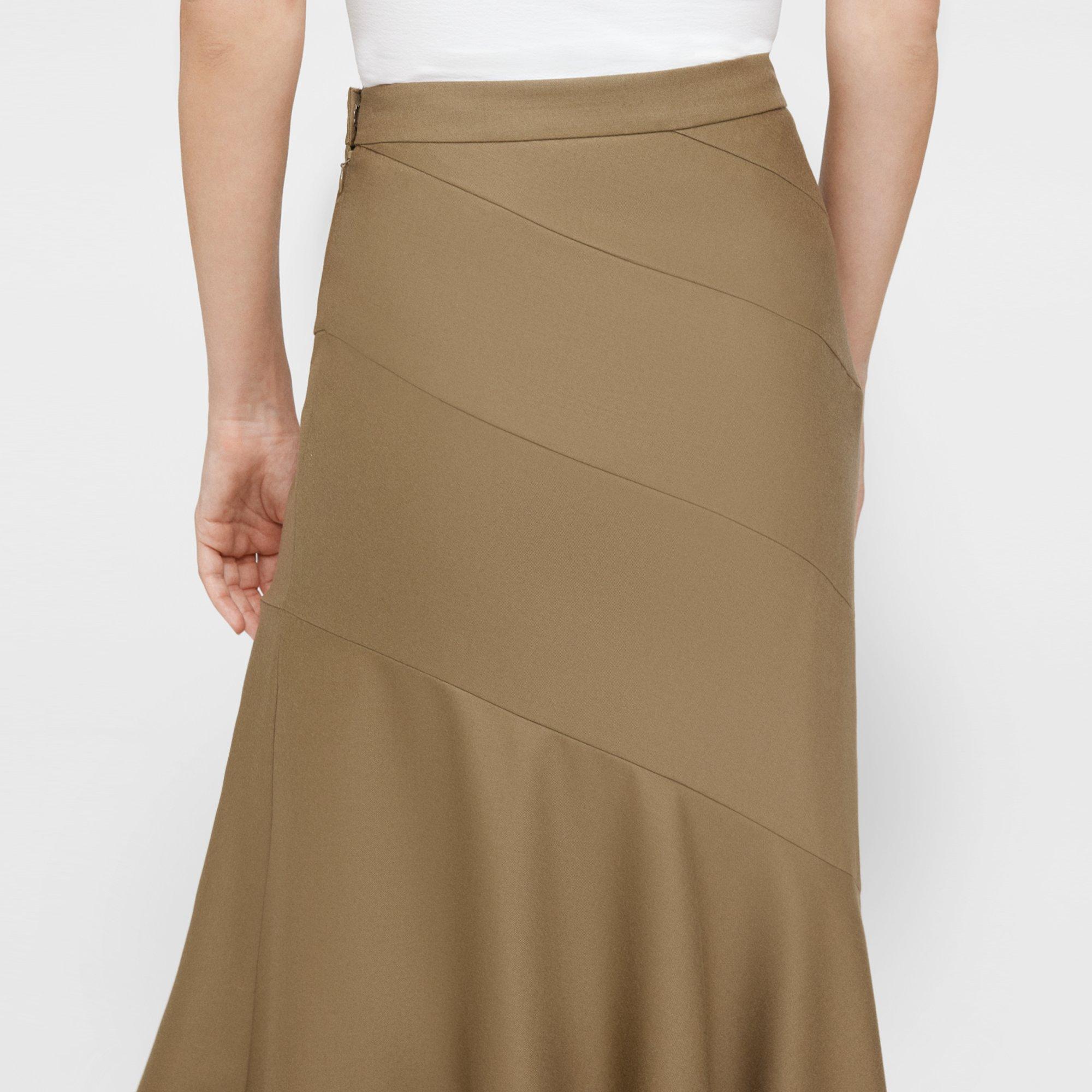 Pleated Skirt in Recycled Satin