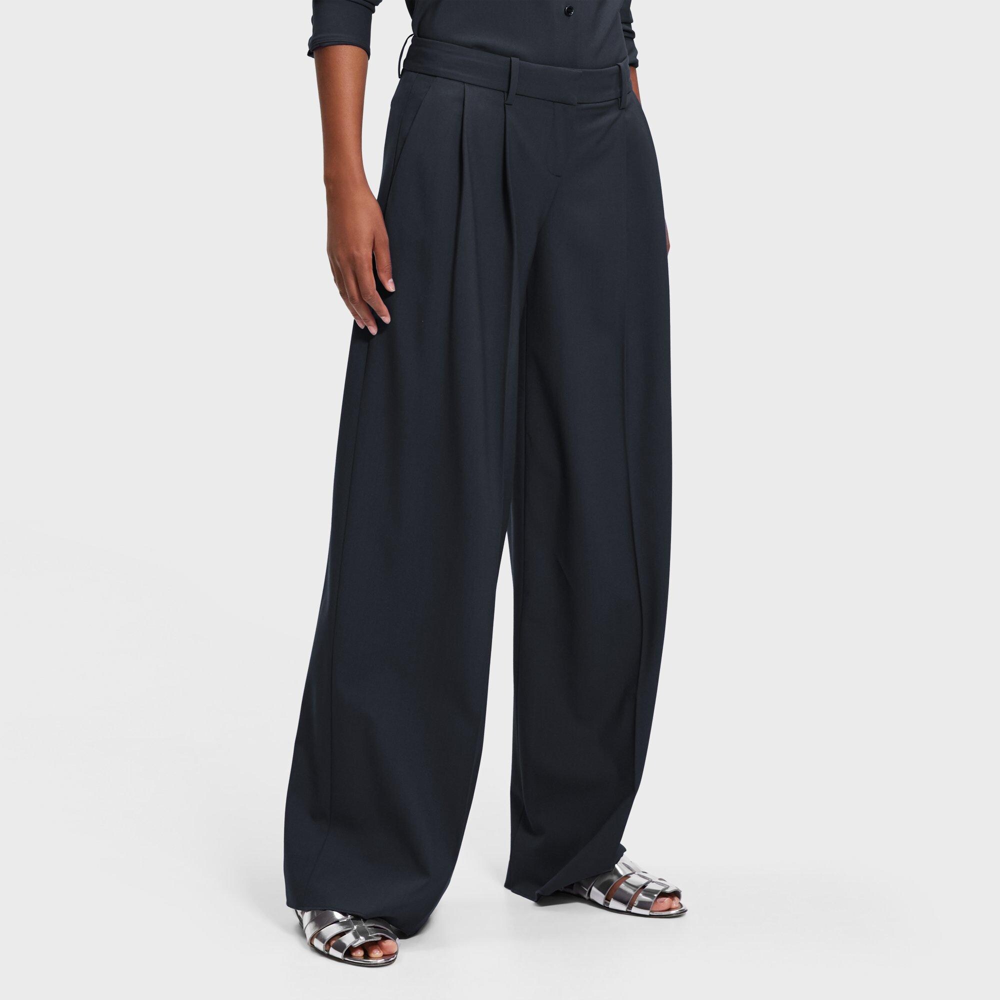 Pleated Wide-Leg Pant in Stretch Wool