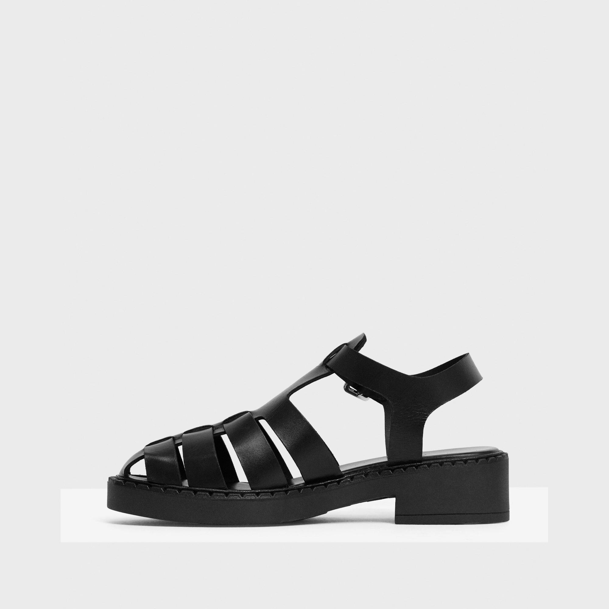 Patty Lock Black Patent Fisherman Sandal | Black Patent Fisherman Sandal 39