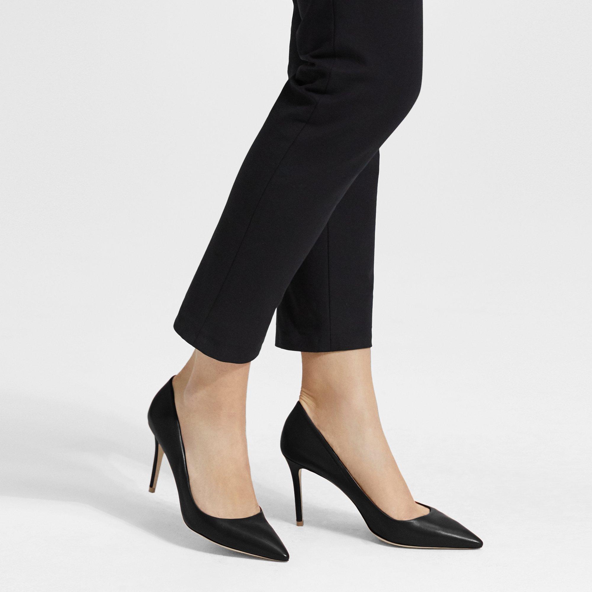 Theory City Pump in Leather