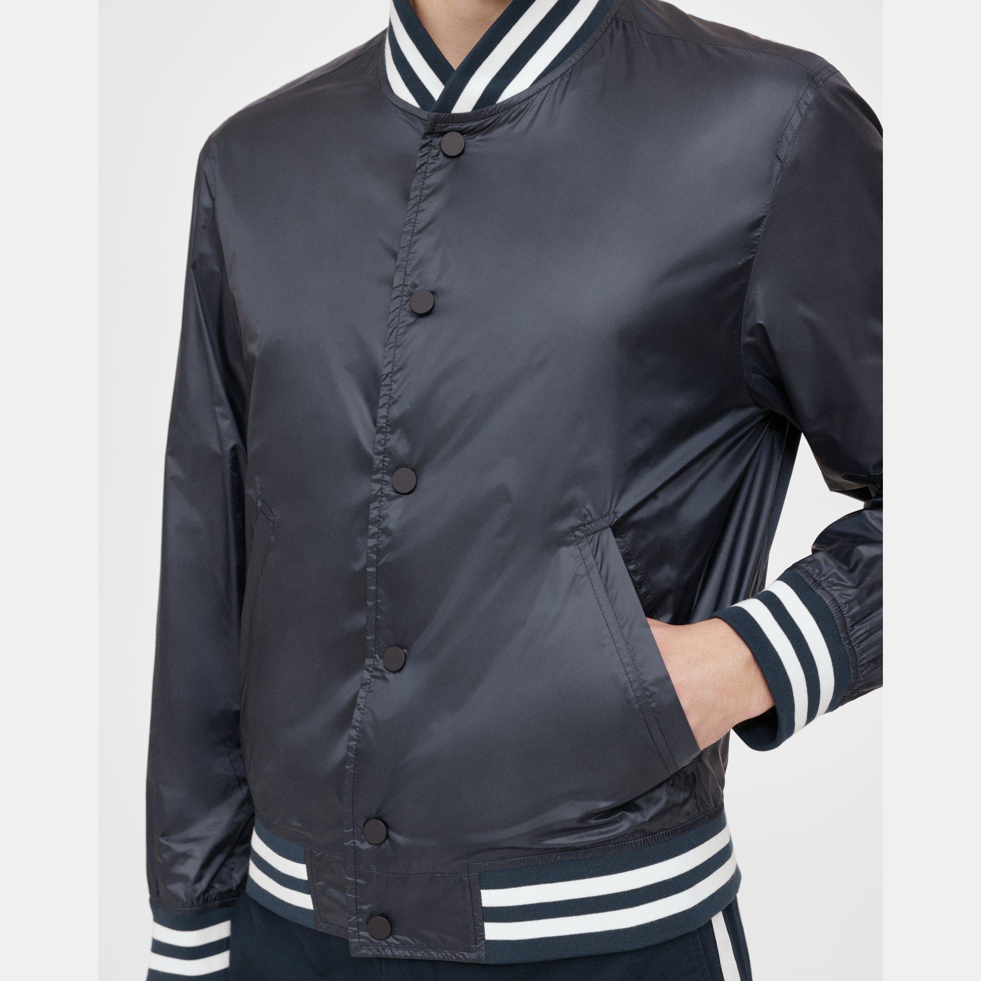 Varsity Jacke aus recyceltem Nylon