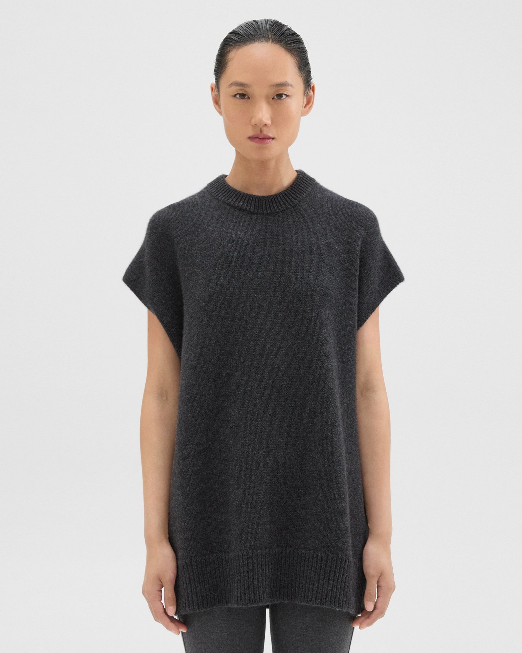 Theory Oversized Sweater Vest in Recycled Wool-Cashmere