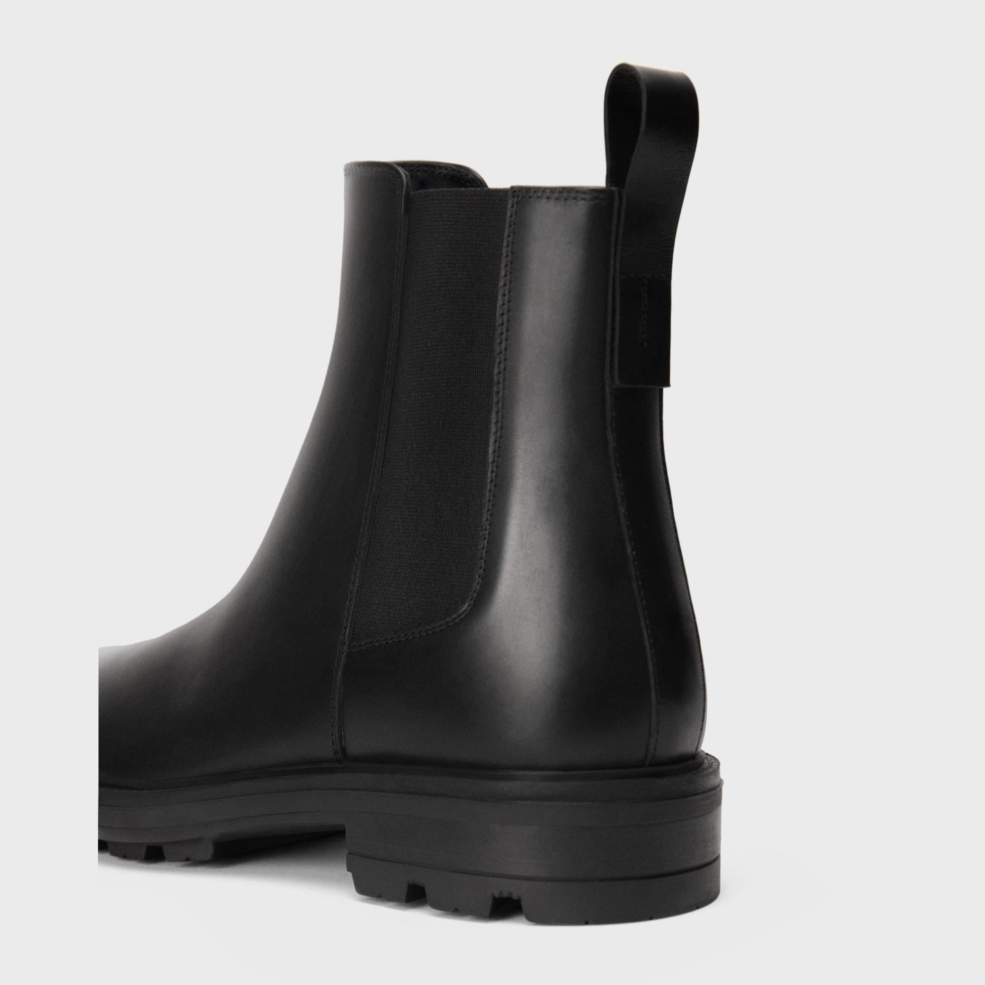 Chelsea Boot in Leather