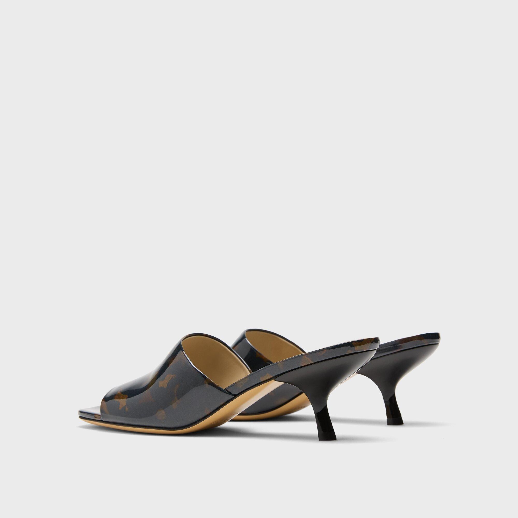 Mule Sandal in Tortoiseshell Printed Leather