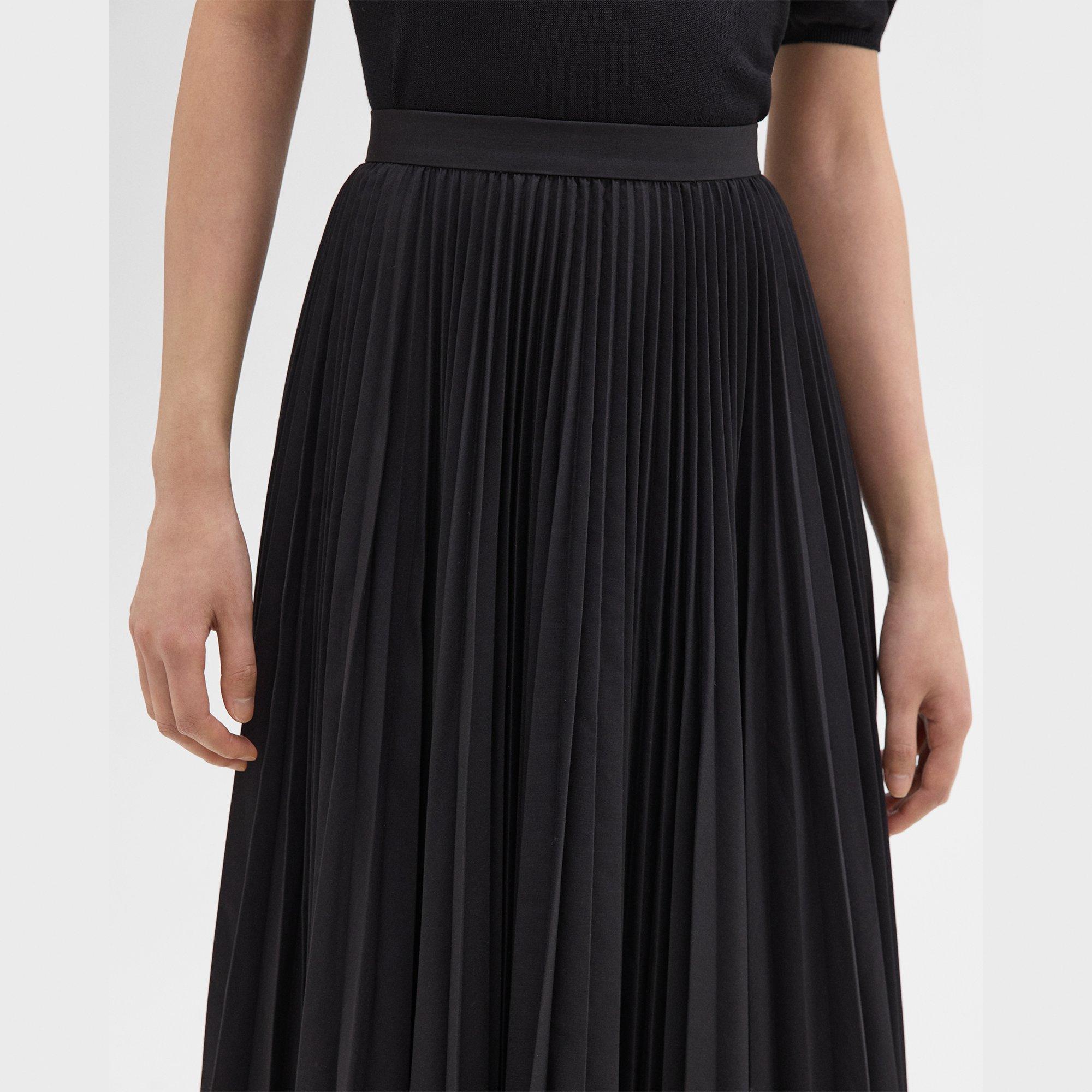 Pleated Midi Skirt in Sleek Poplin