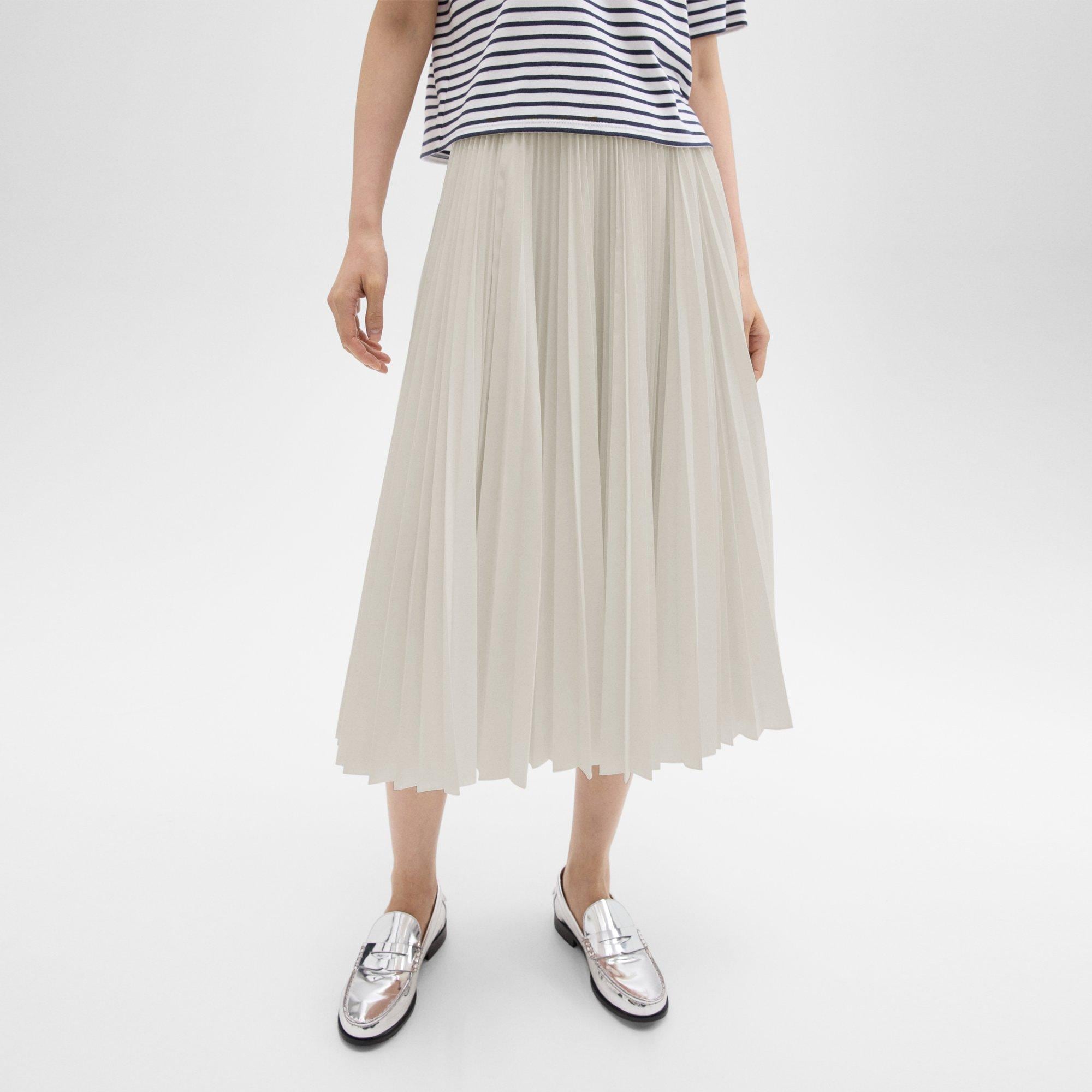 Pleated Midi Skirt in Sleek Poplin