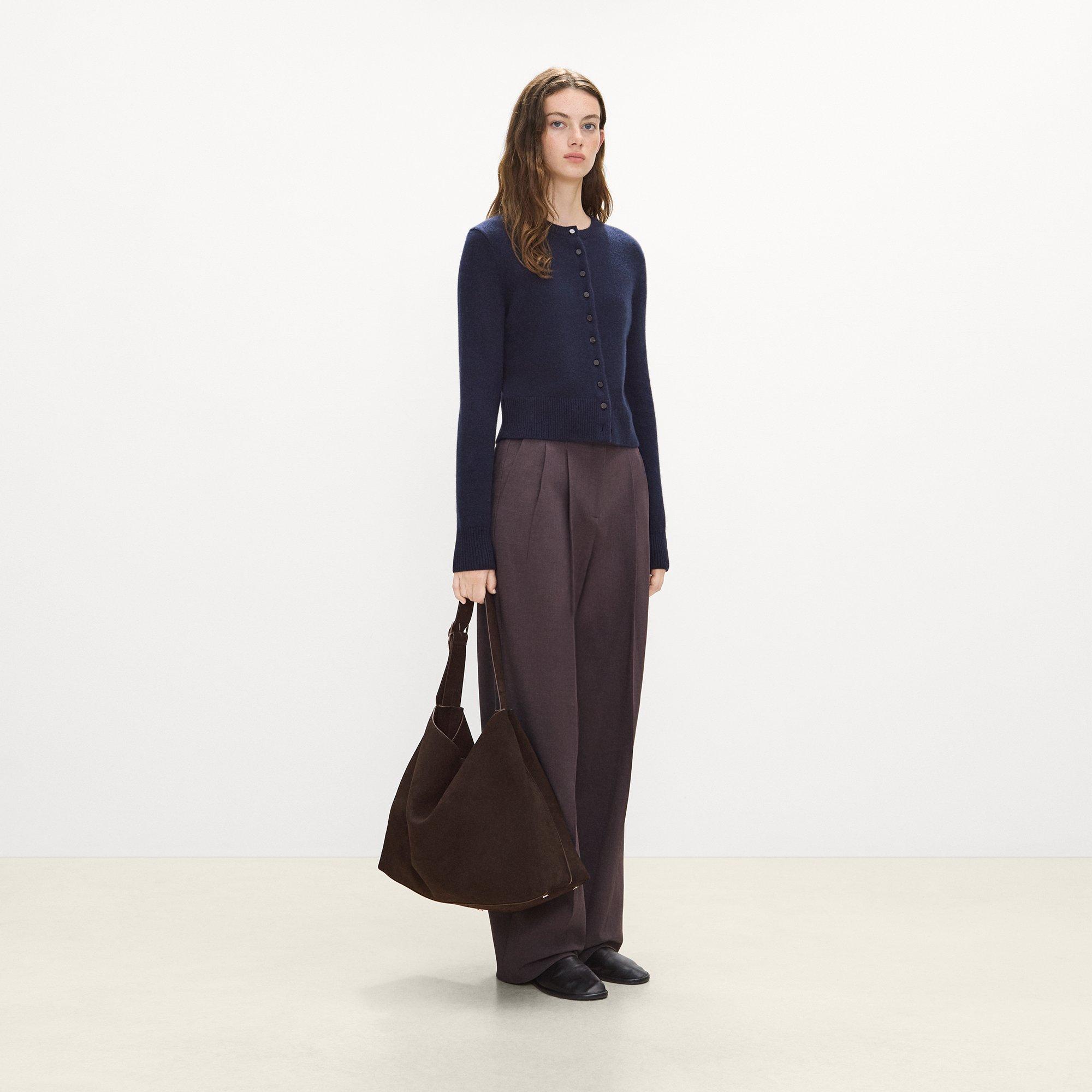 Hobo Bag aus Veloursleder