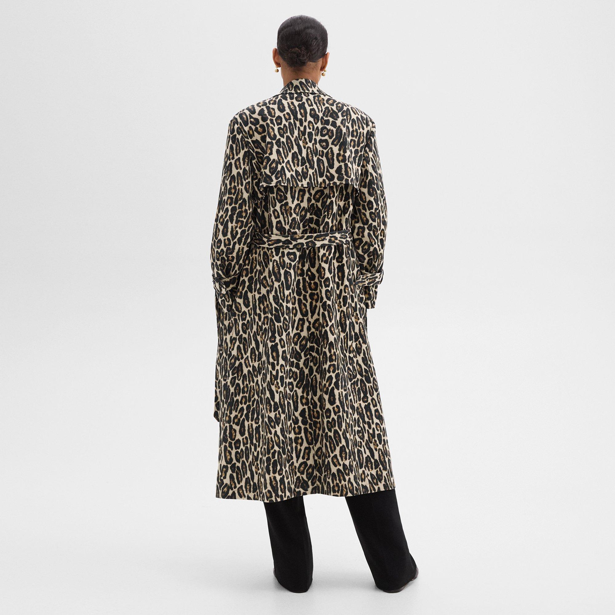 Lässiger Trench aus Wolle mit Stretch-Anteil und Leopardenprint