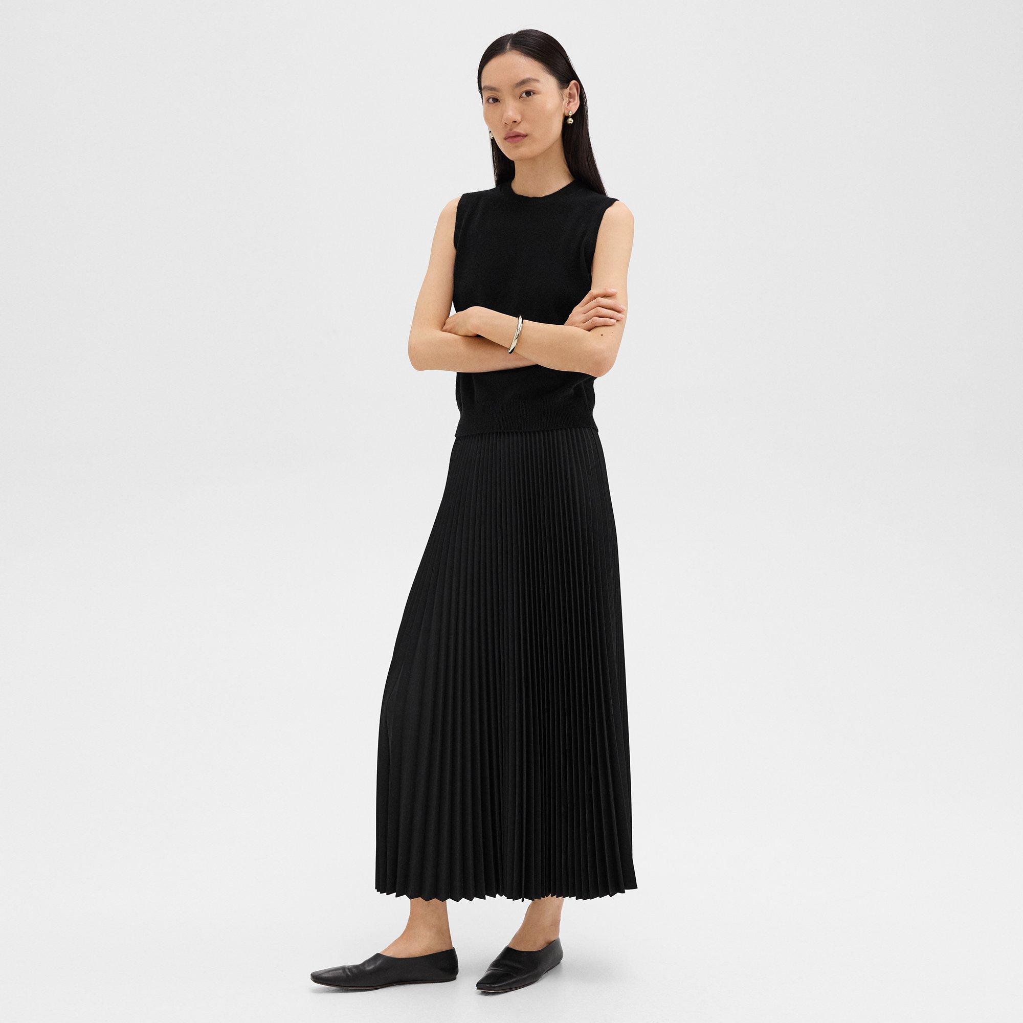 Pleated Pull-On Skirt in Stretch Wool-Blend