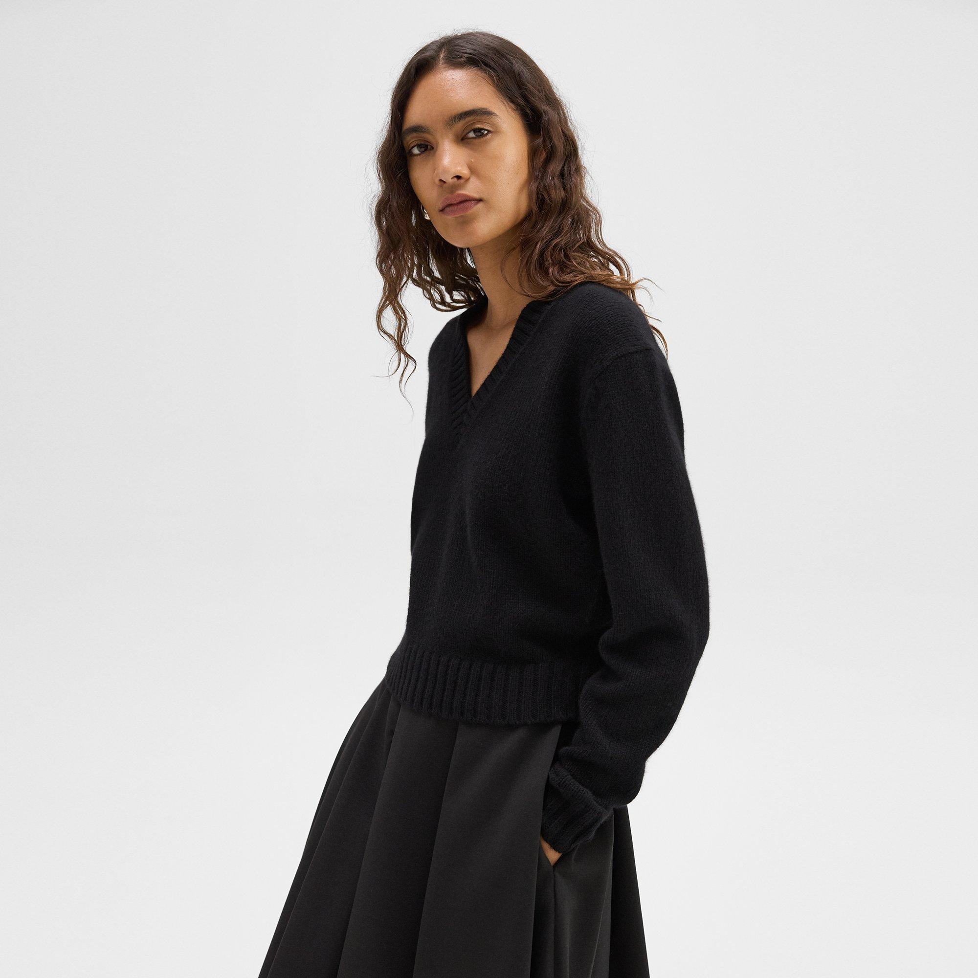 V-Neck Sweater in Cashmere