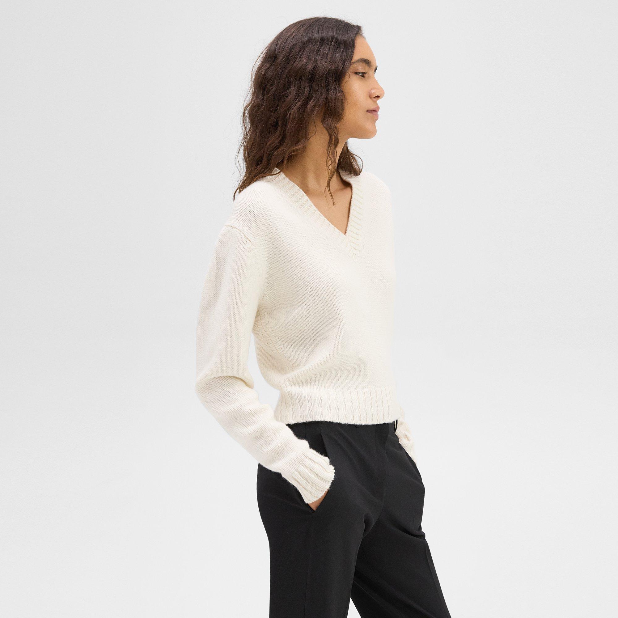 V-Neck Sweater in Cashmere