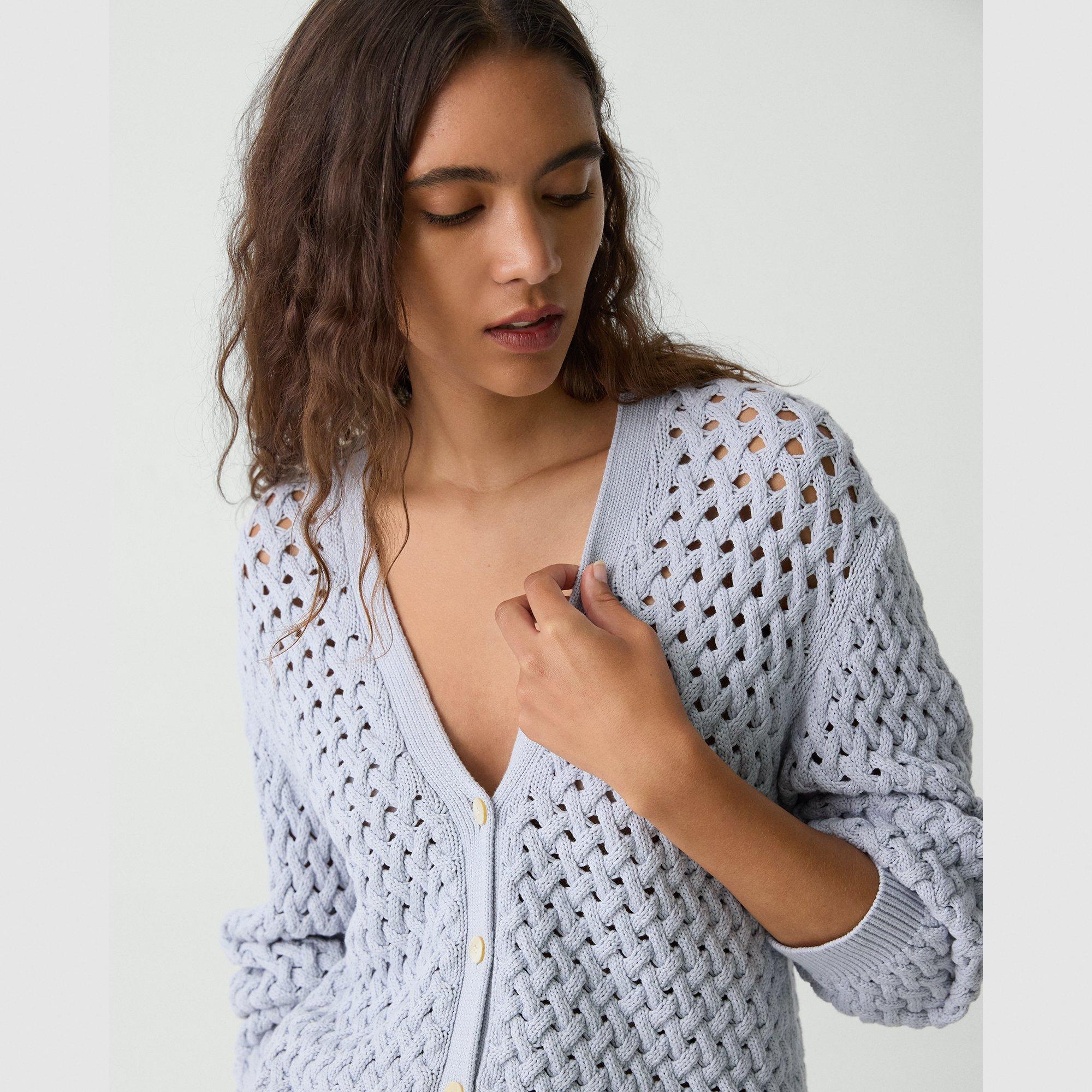 Cable-Knit Cardigan in Rounded Cotton