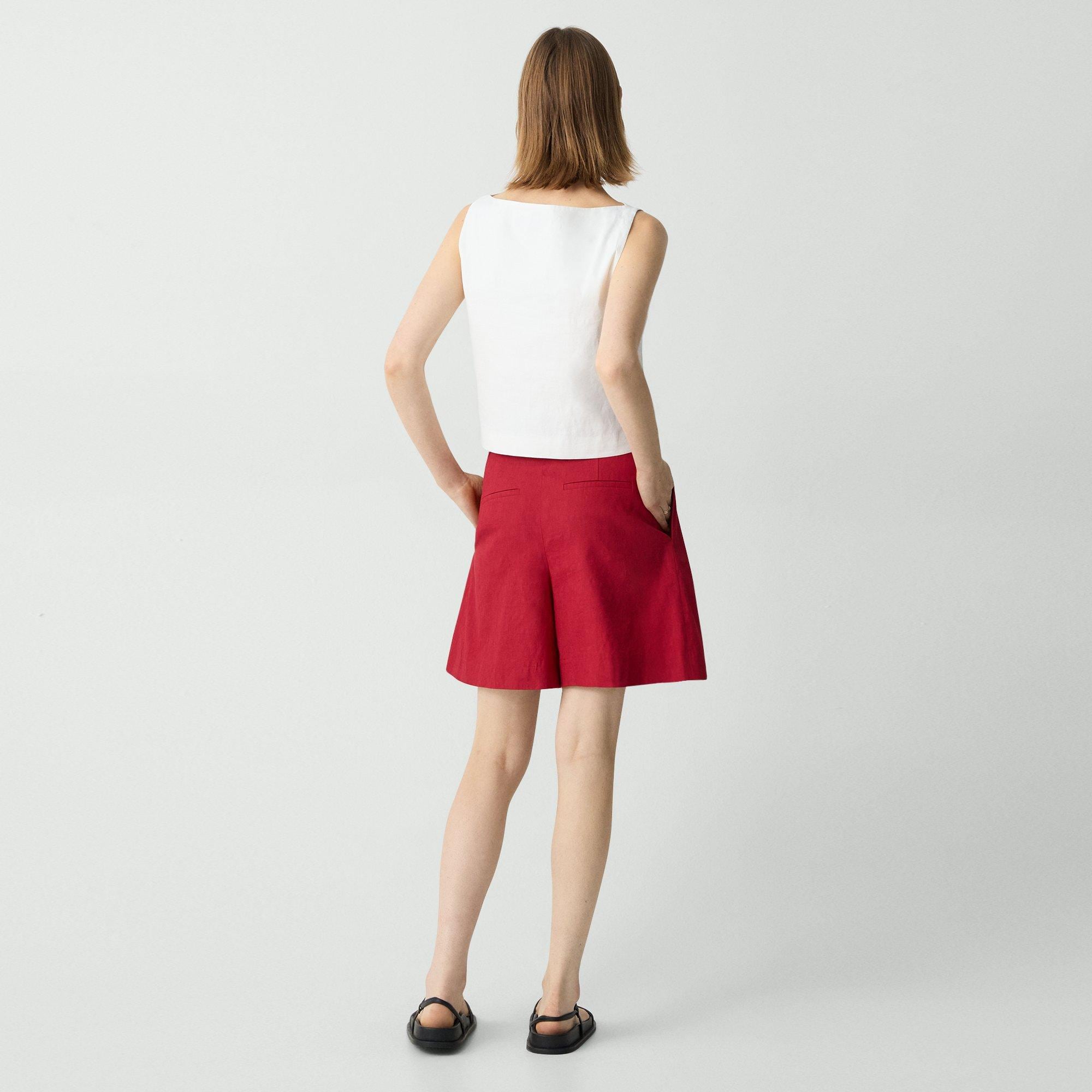Pleated Short in Good Linen