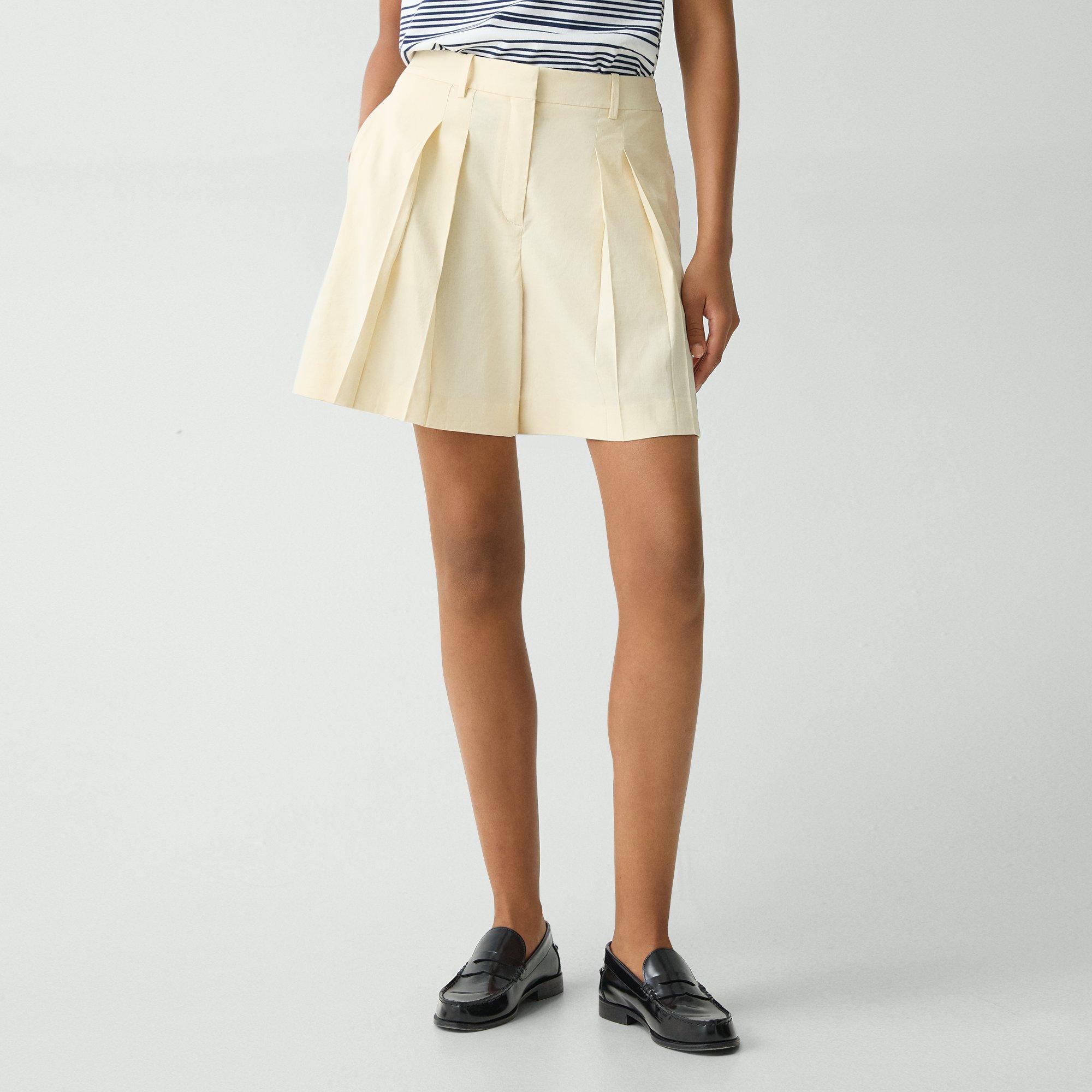 Pleated Short in Good Linen