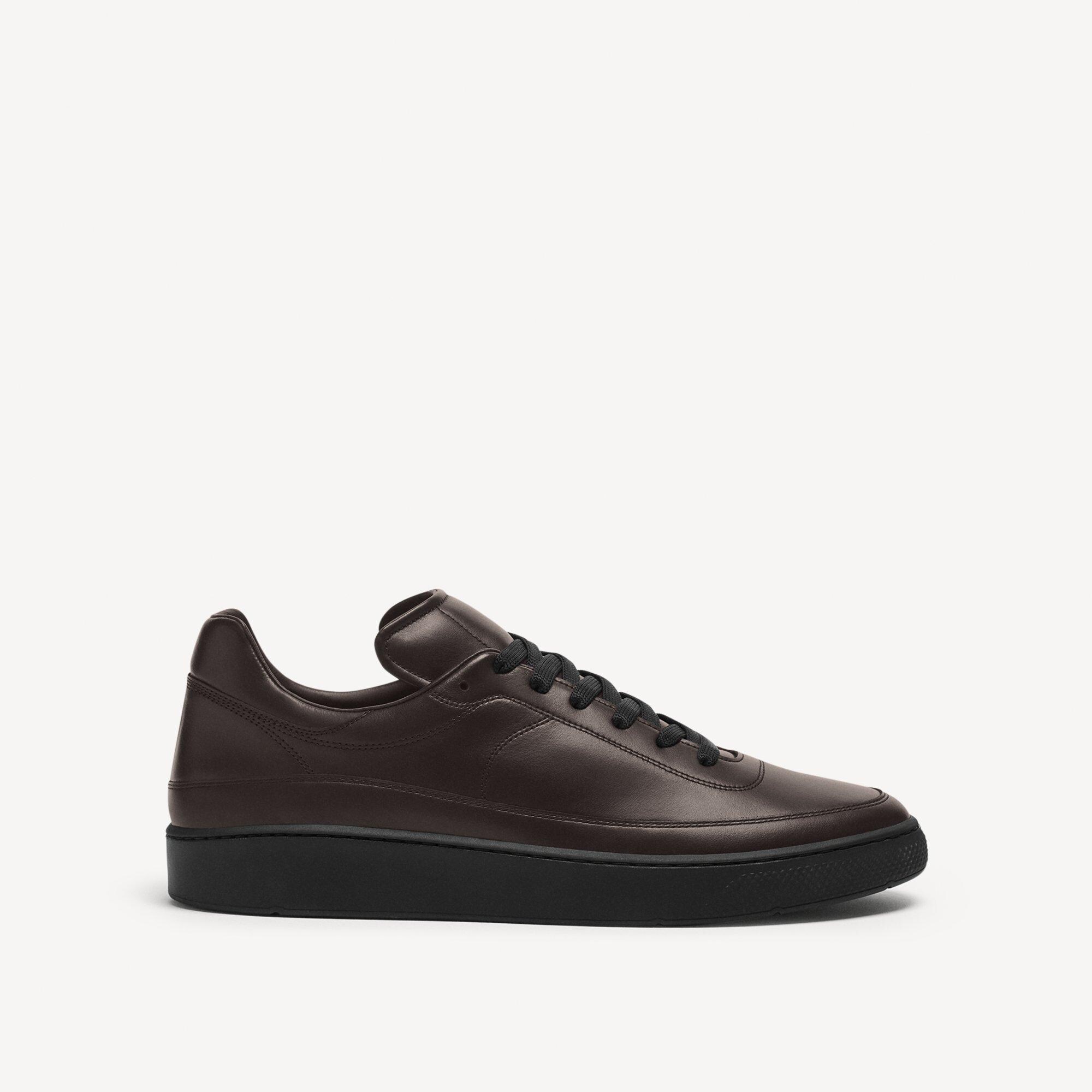 Sneaker in Leather
