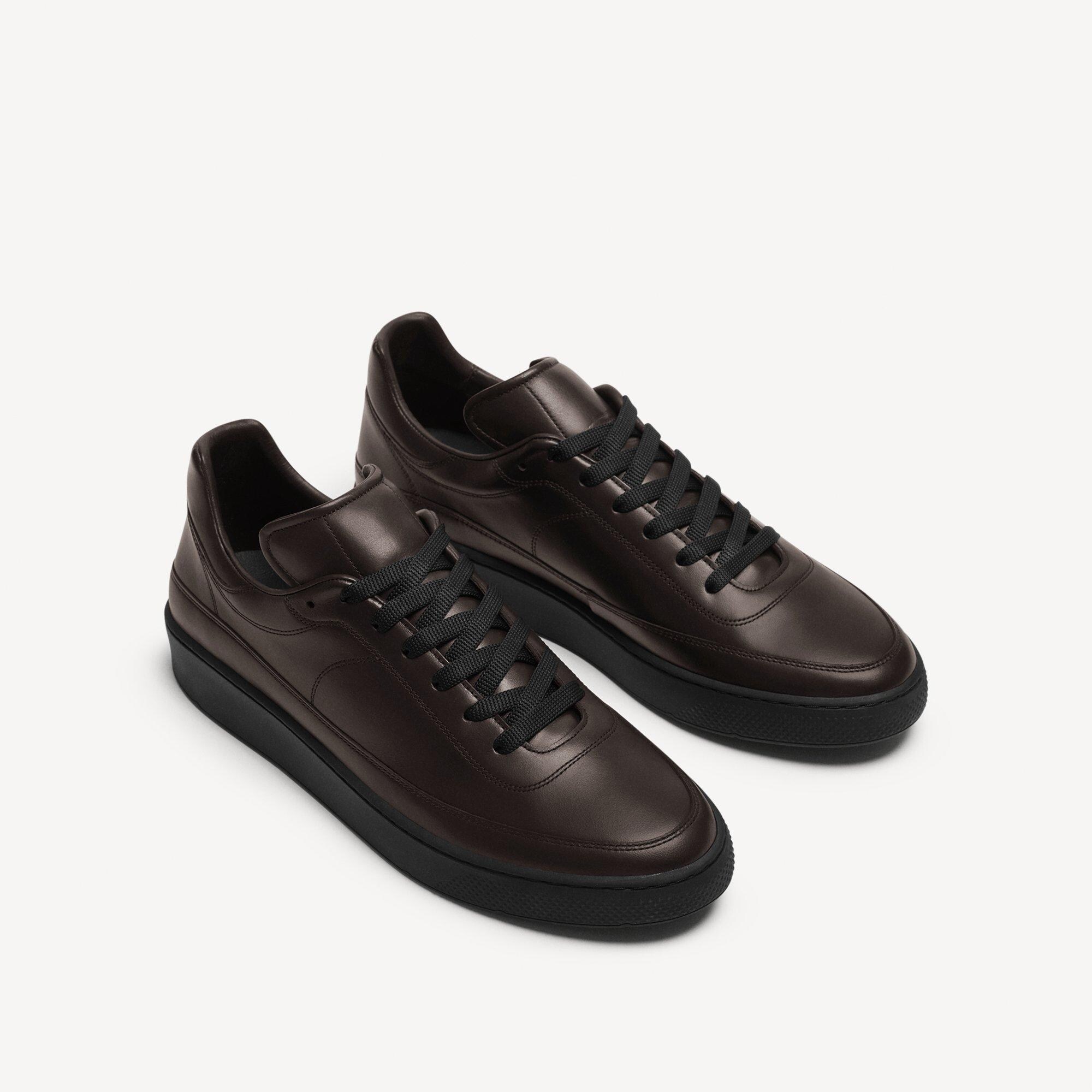 Sneaker in Leather