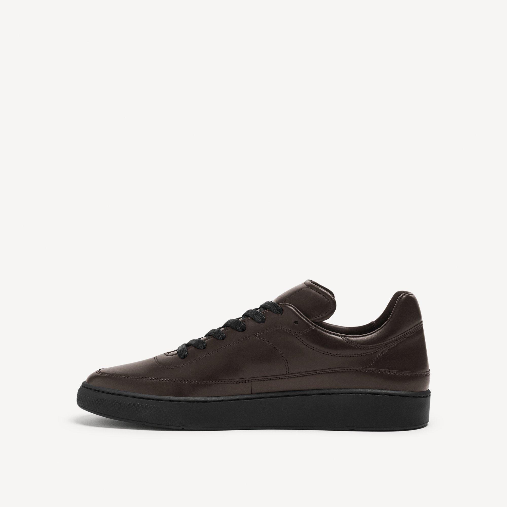 Sneaker in Leather
