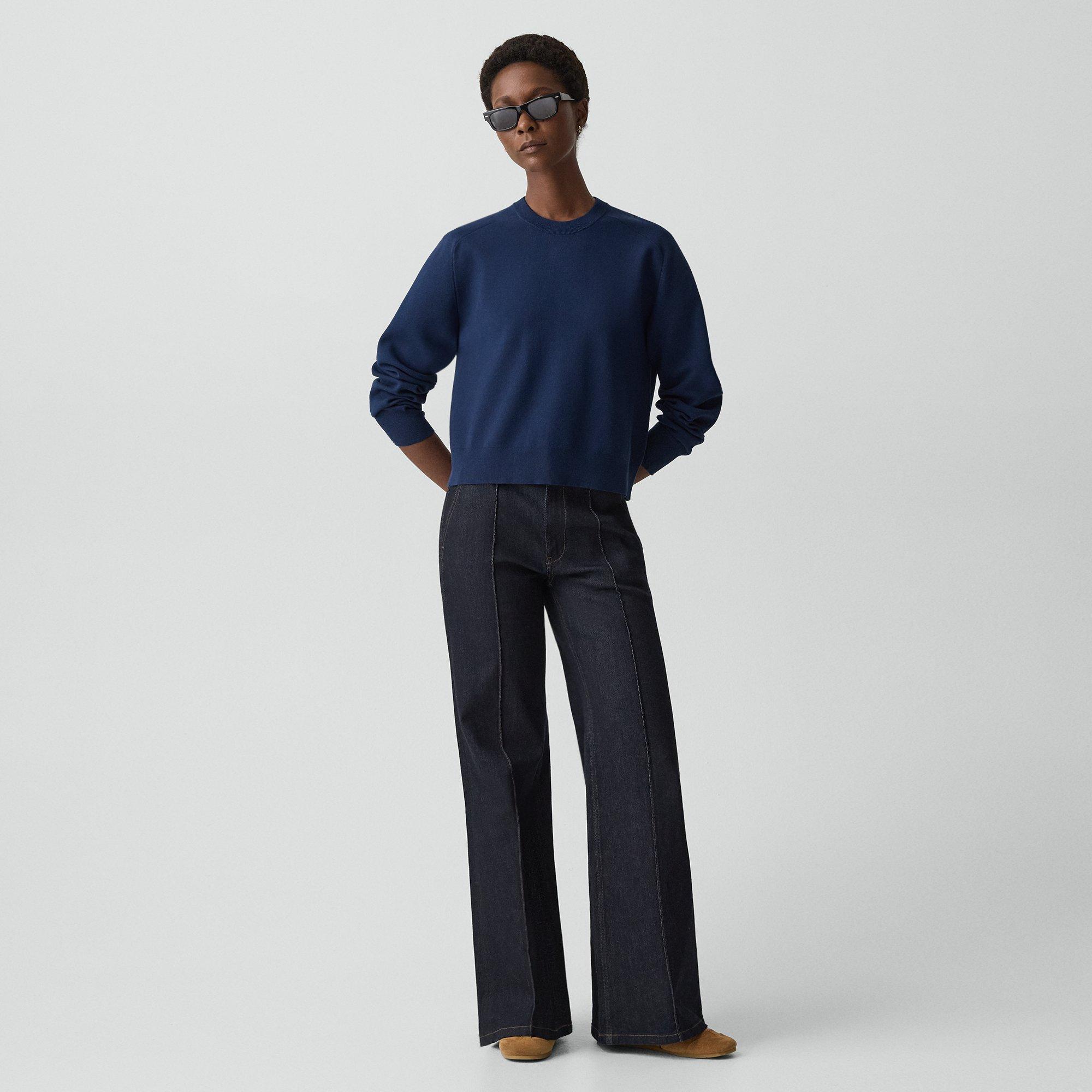 Cropped Crewneck Sweater in Light Bilen